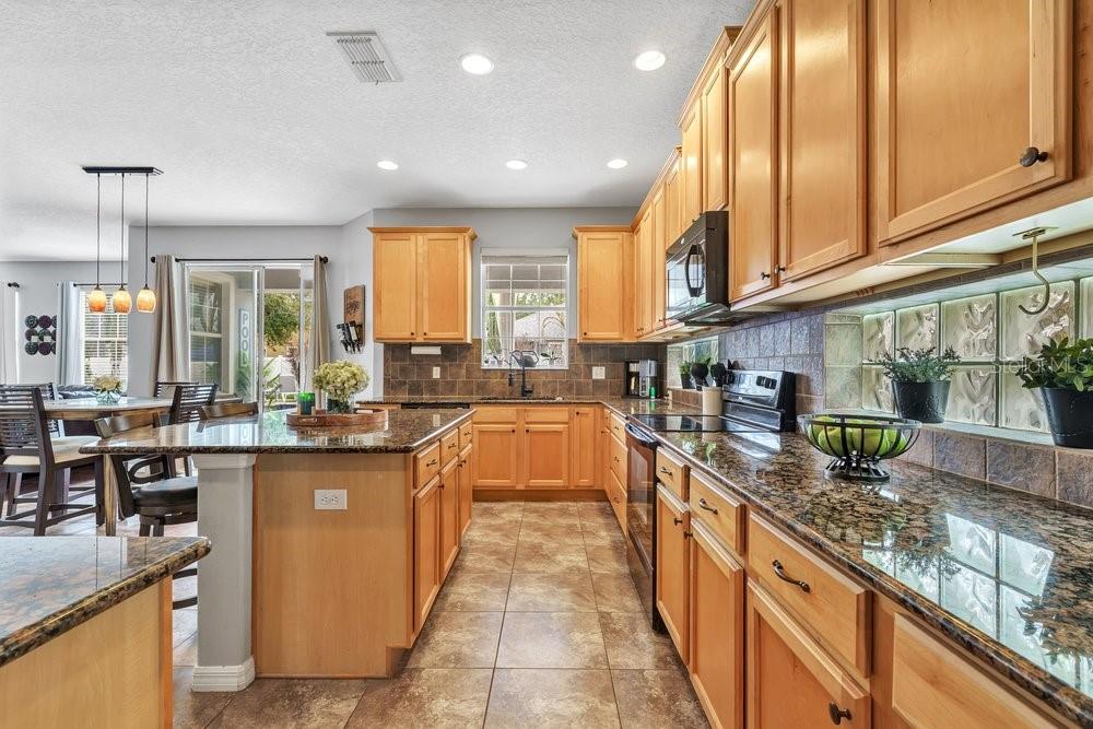 8840 ABBEY LEAF LANE, Orlando, FL 32827 8840 ABBEY LEAF LANE, Orlando, FL 32827