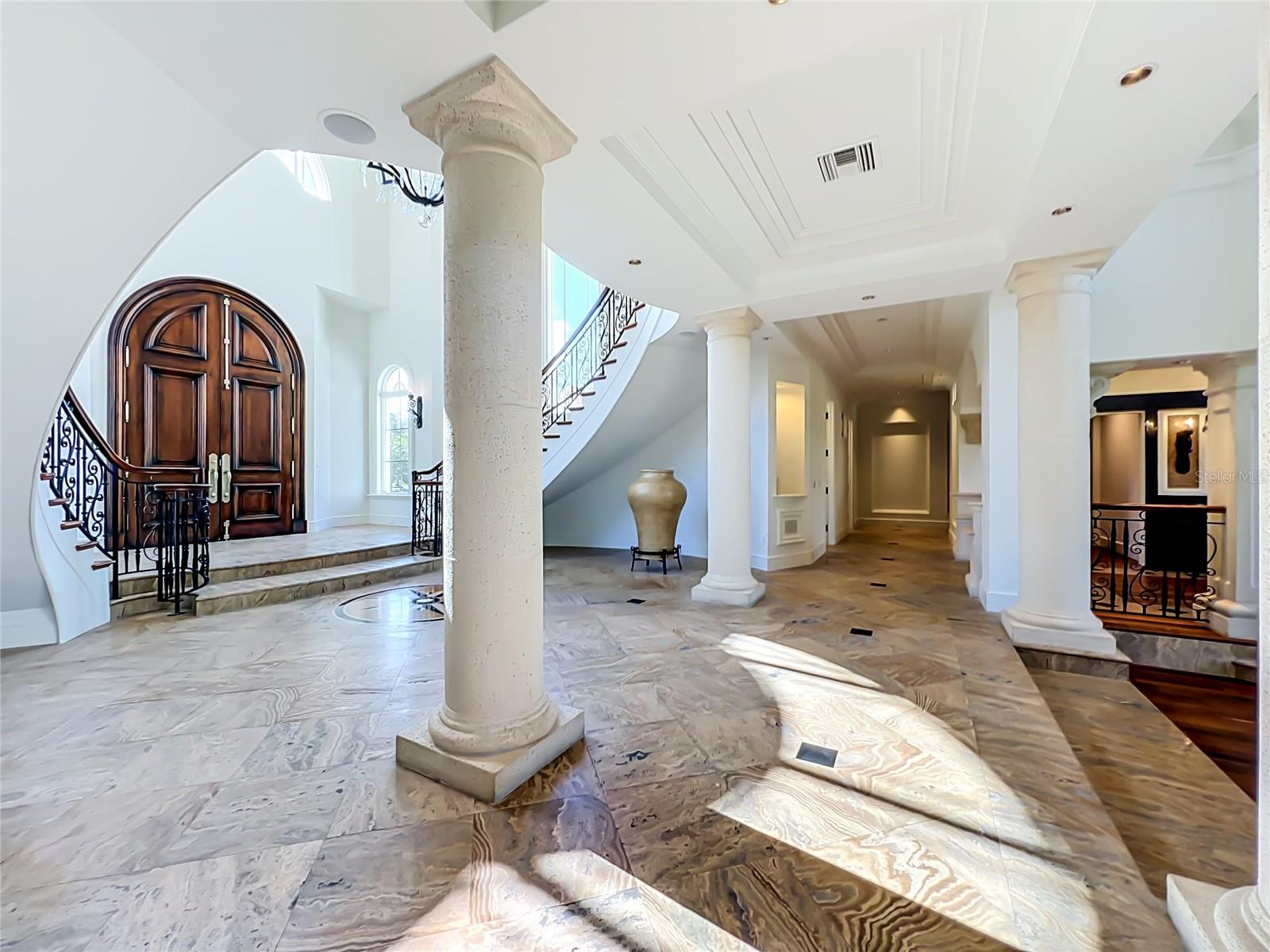 2405 ALAQUA DRIVE, Longwood, FL 32779