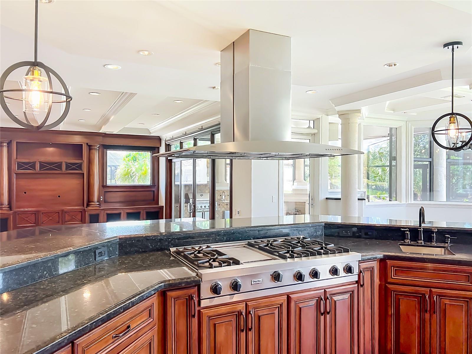 2405 ALAQUA DRIVE, Longwood, FL 32779