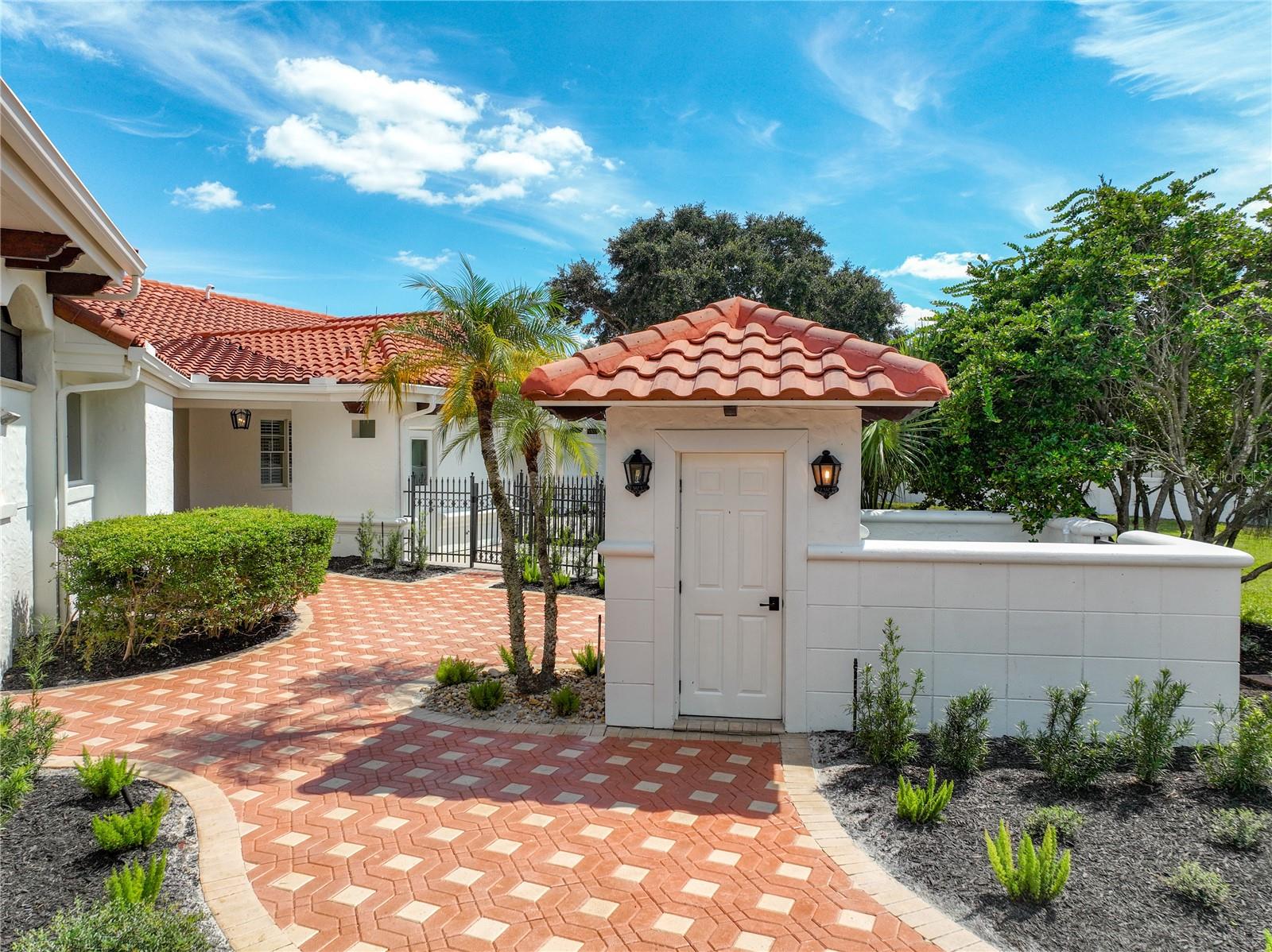 2405 ALAQUA DRIVE, Longwood, FL 32779