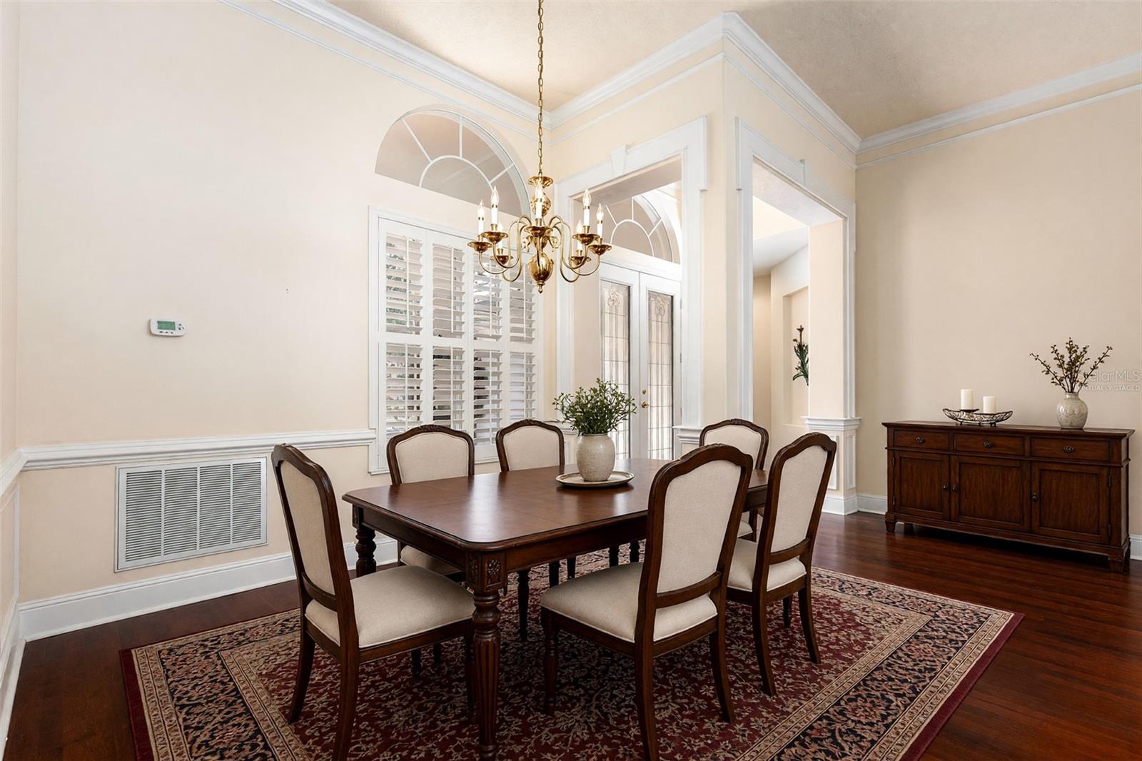 Virtually Staged Dining