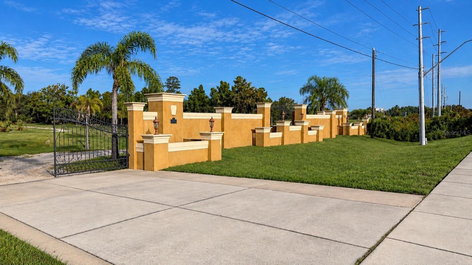 4200 & 4210 S HIAWASSEE ROAD, Orlando, FL 32835