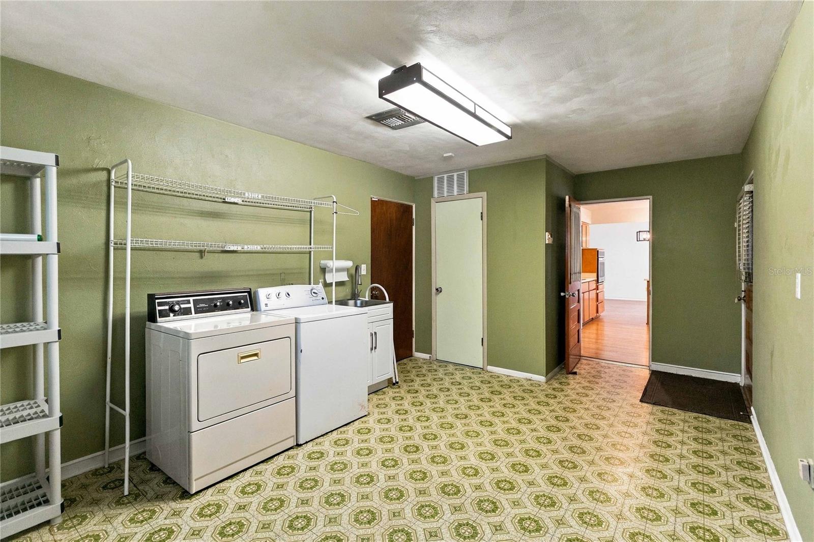 804 GREENWOOD STREET, Orlando, FL 32801
