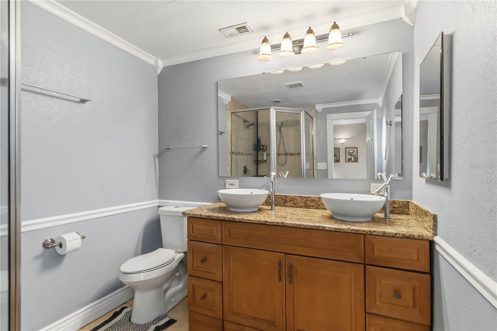 619 GATLIN AVENUE, Orlando, FL 32806