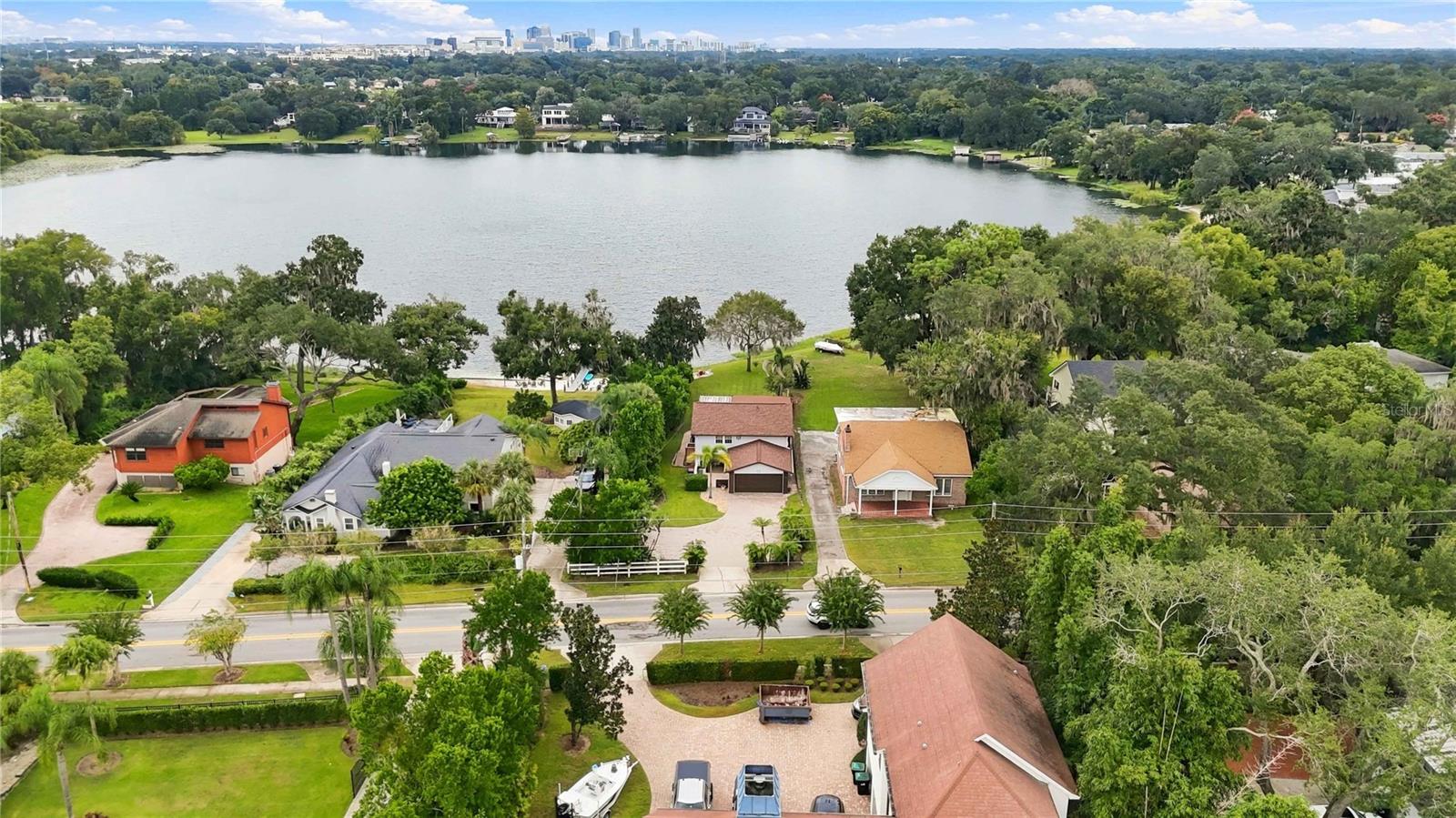 619 GATLIN AVENUE, Orlando, FL 32806