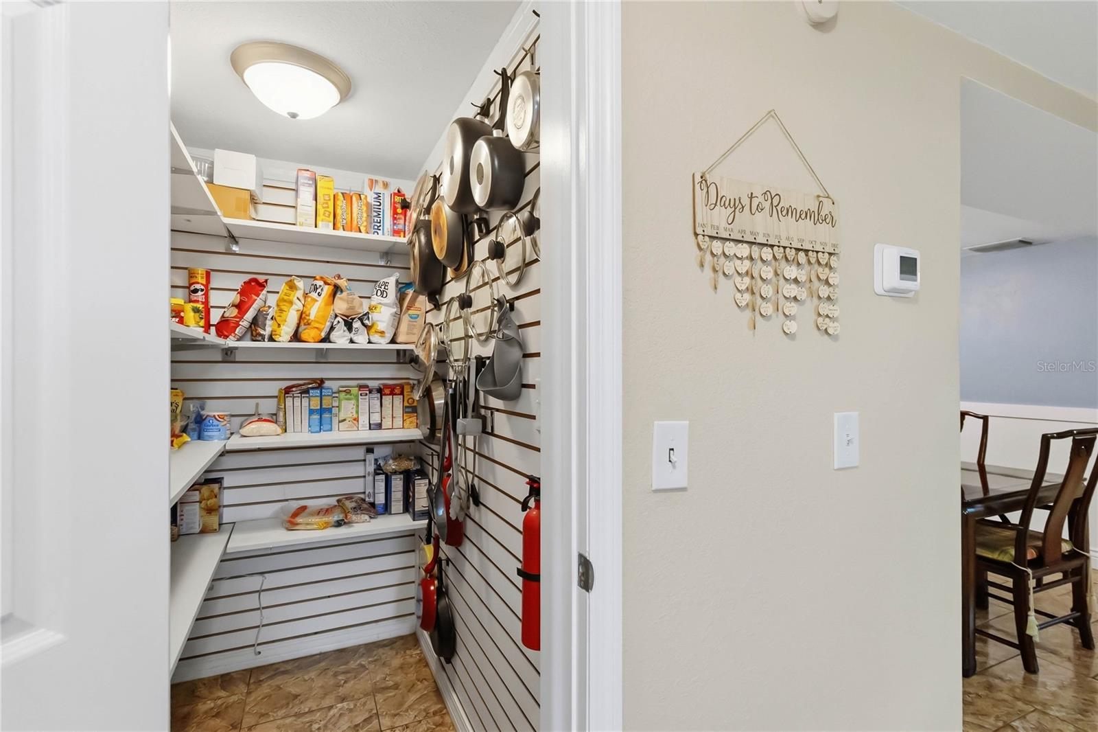 619 GATLIN AVENUE, Orlando, FL 32806