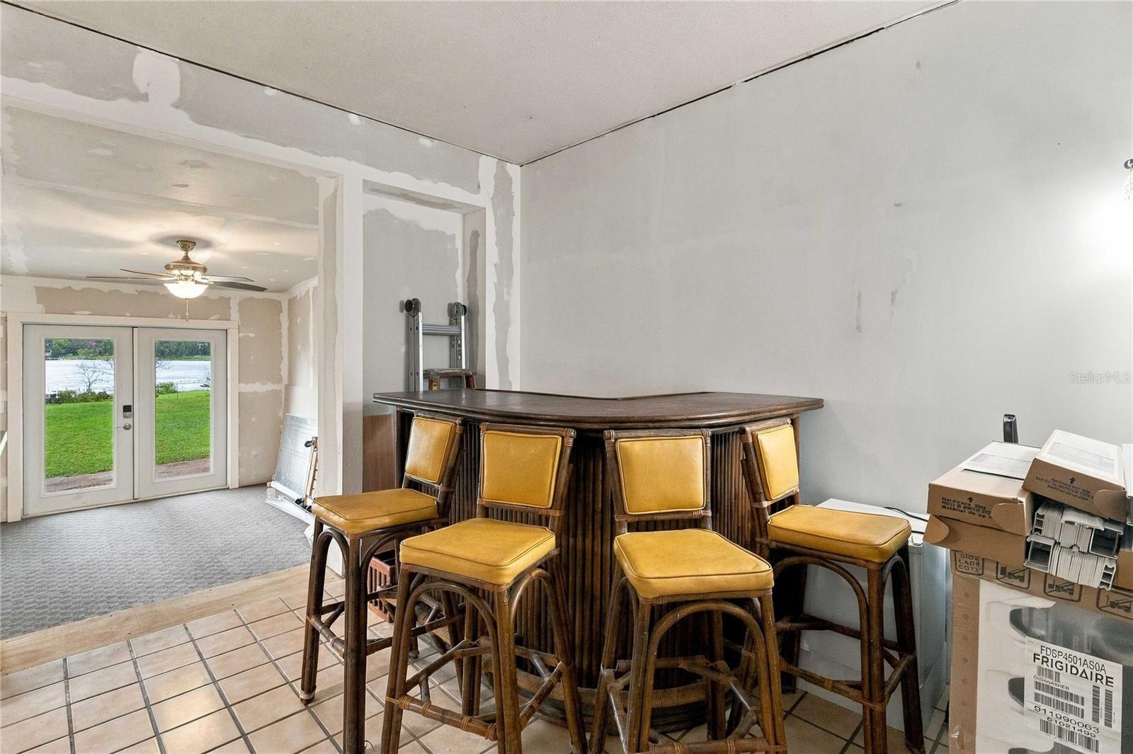 625 GATLIN AVENUE, Orlando, FL 32806