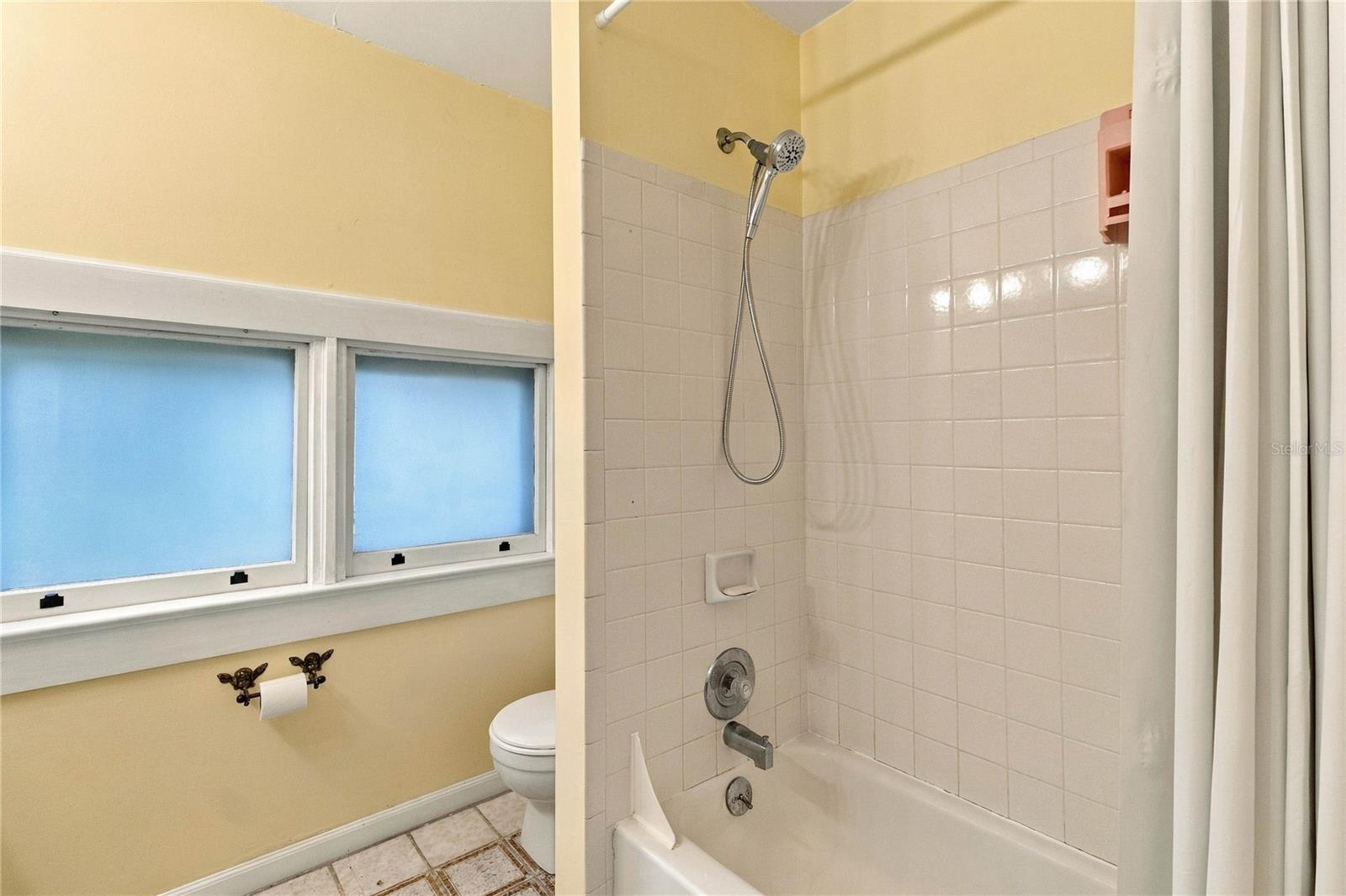 625 GATLIN AVENUE, Orlando, FL 32806