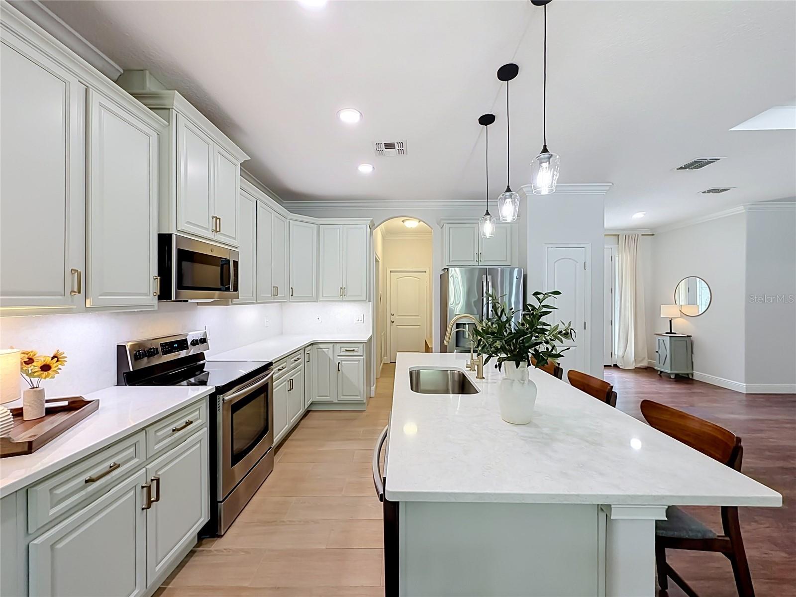 6617 BEAR LAKE TERRACE, Apopka, FL 32703 6617 BEAR LAKE TERRACE, Apopka, FL 32703