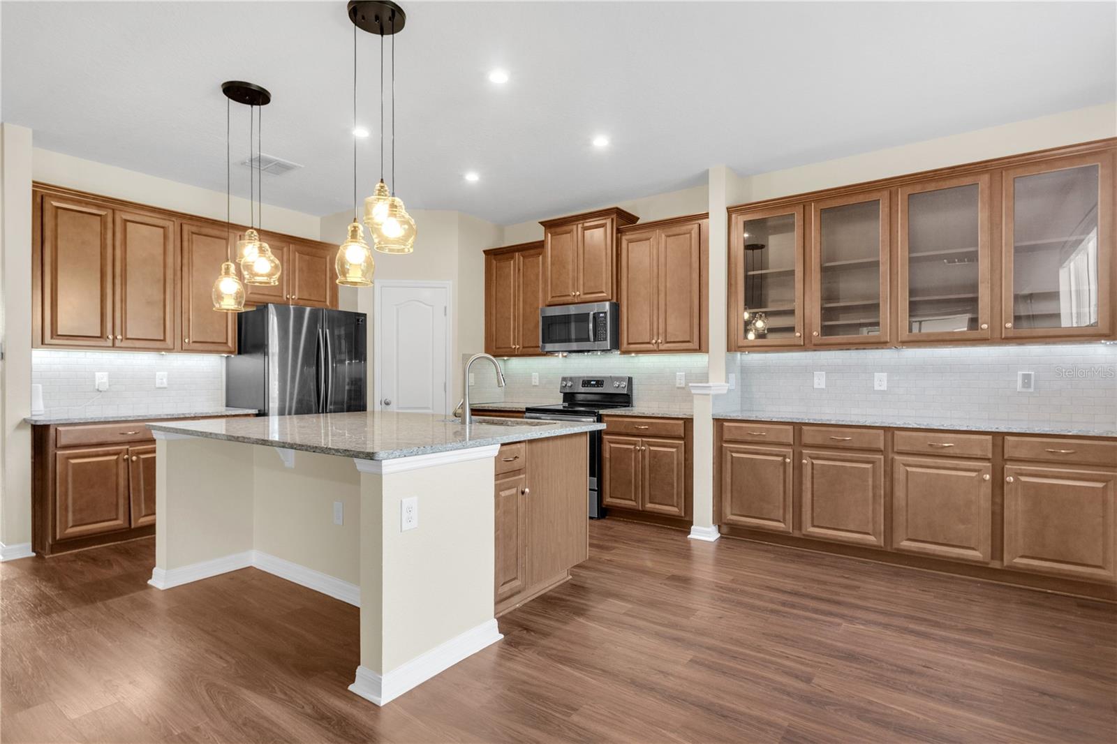 17104 GOLDCREST LOOP, Clermont, FL 34714