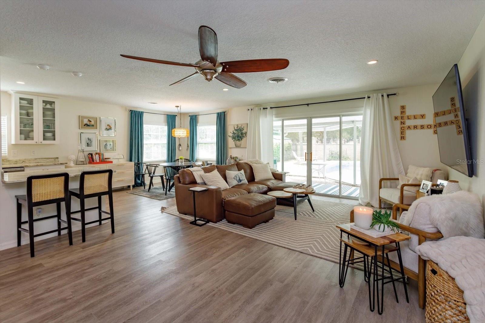 26 x 15 great room with sliders to the lanai 26 x 15 great room with sliders to the lanai