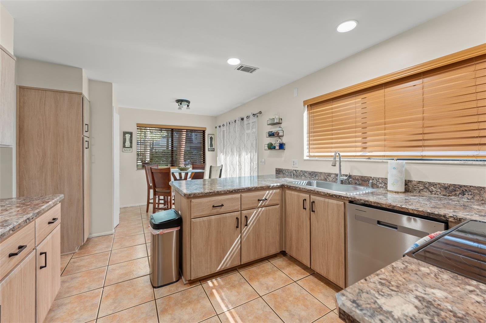 228 S FOX CHASE POINT, Longwood, FL 32779