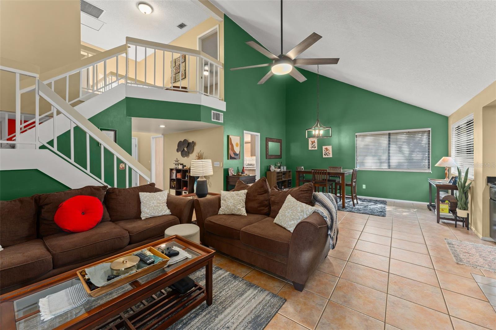 228 S FOX CHASE POINT, Longwood, FL 32779