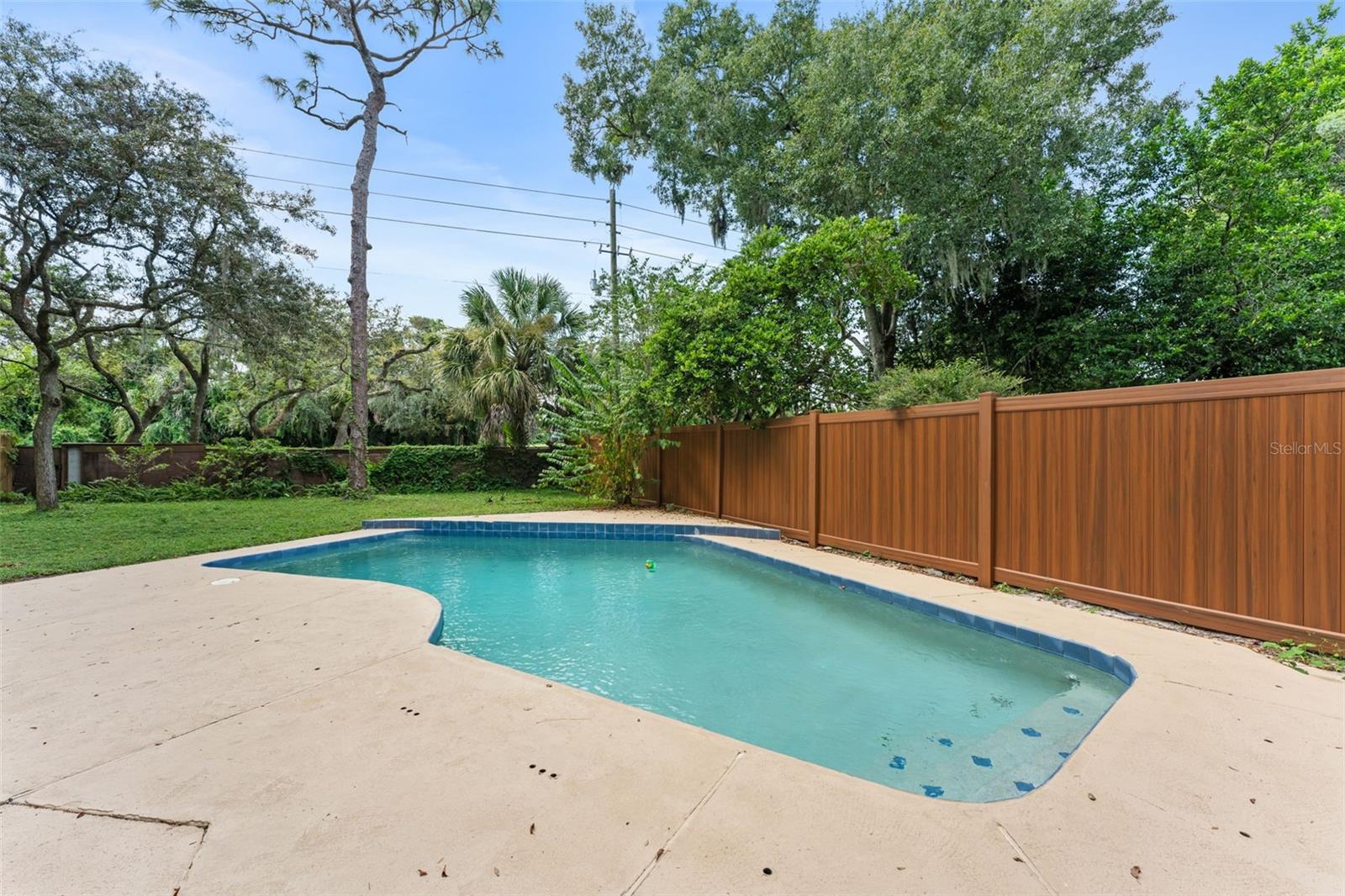 228 S FOX CHASE POINT, Longwood, FL 32779