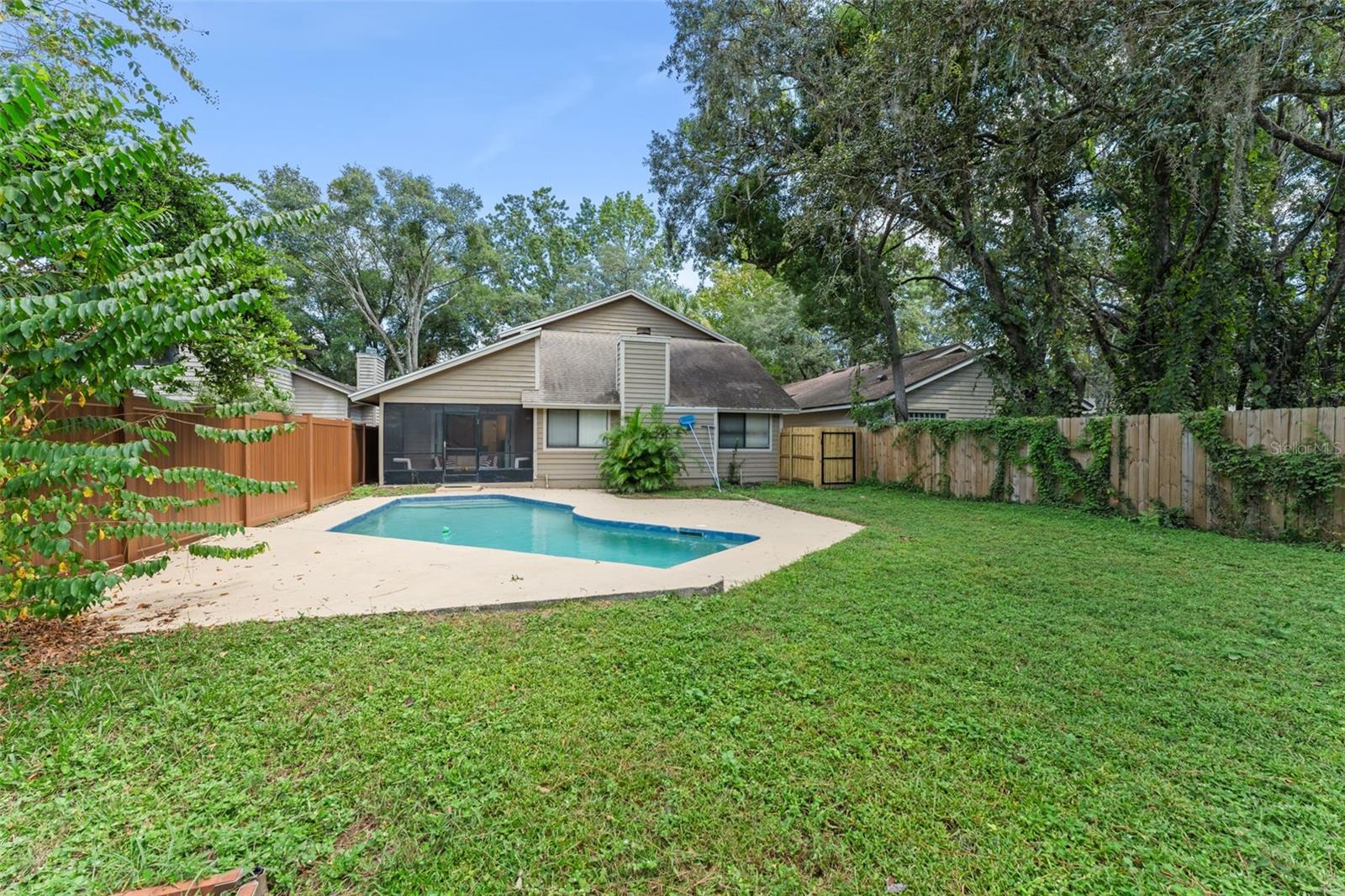 228 S FOX CHASE POINT, Longwood, FL 32779