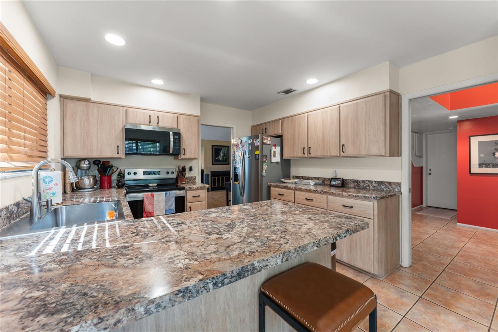 228 S FOX CHASE POINT, Longwood, FL 32779