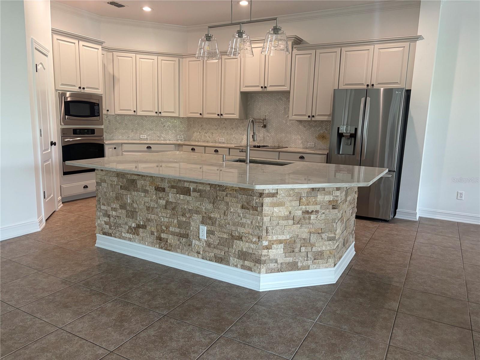 4244 ISLE VISTA AVENUE, Belle Isle, FL 32812