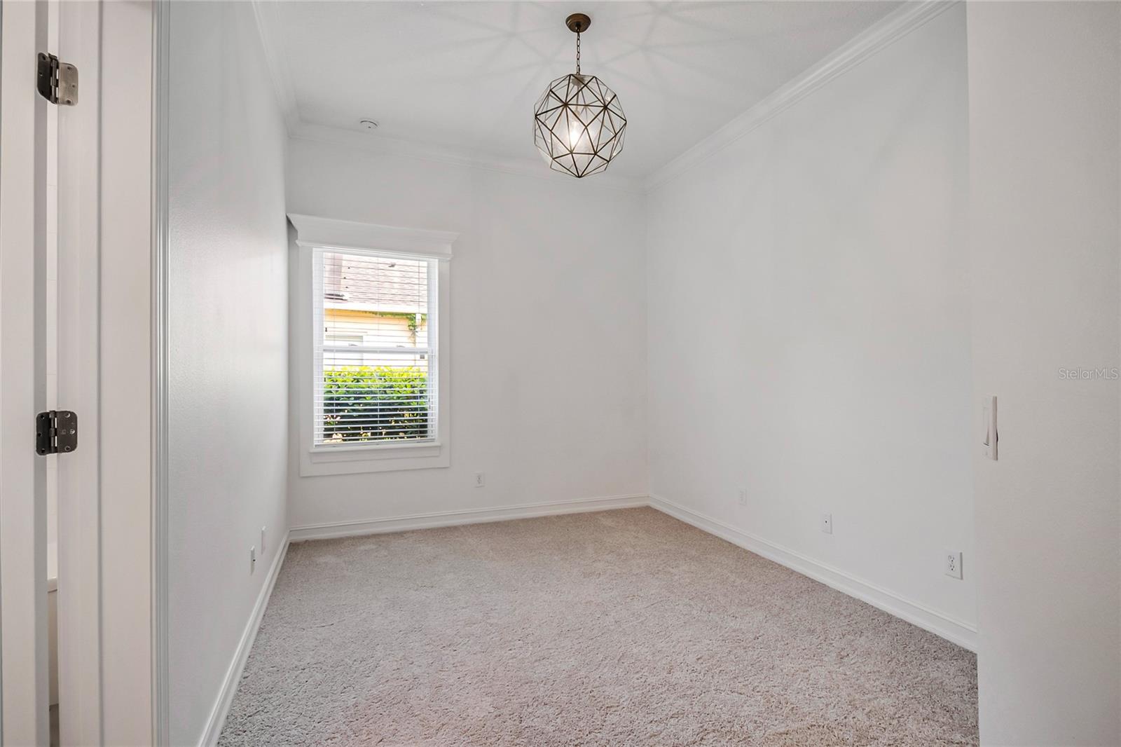BONUS DEN RETREAT, OFFICE SPACE OR PLAYROOM FOR KIDS DOWSTAIRS