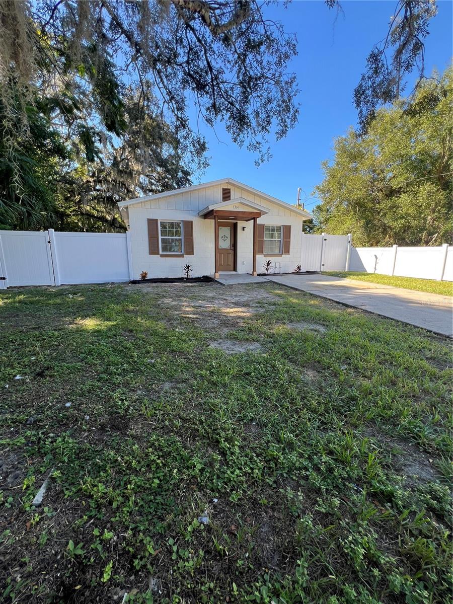 1314 ROBIE AVENUE, Mount Dora, FL 32757 1314 ROBIE AVENUE, Mount Dora, FL 32757