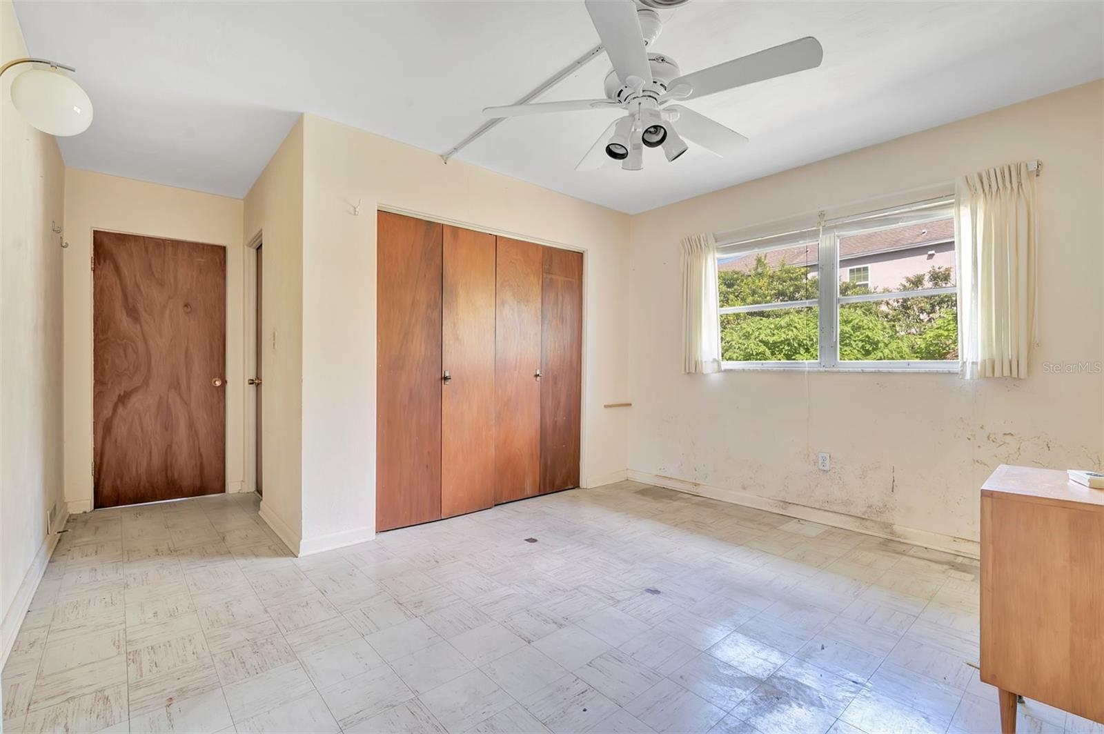4800 BEACH BOULEVARD, Orlando, FL 32803