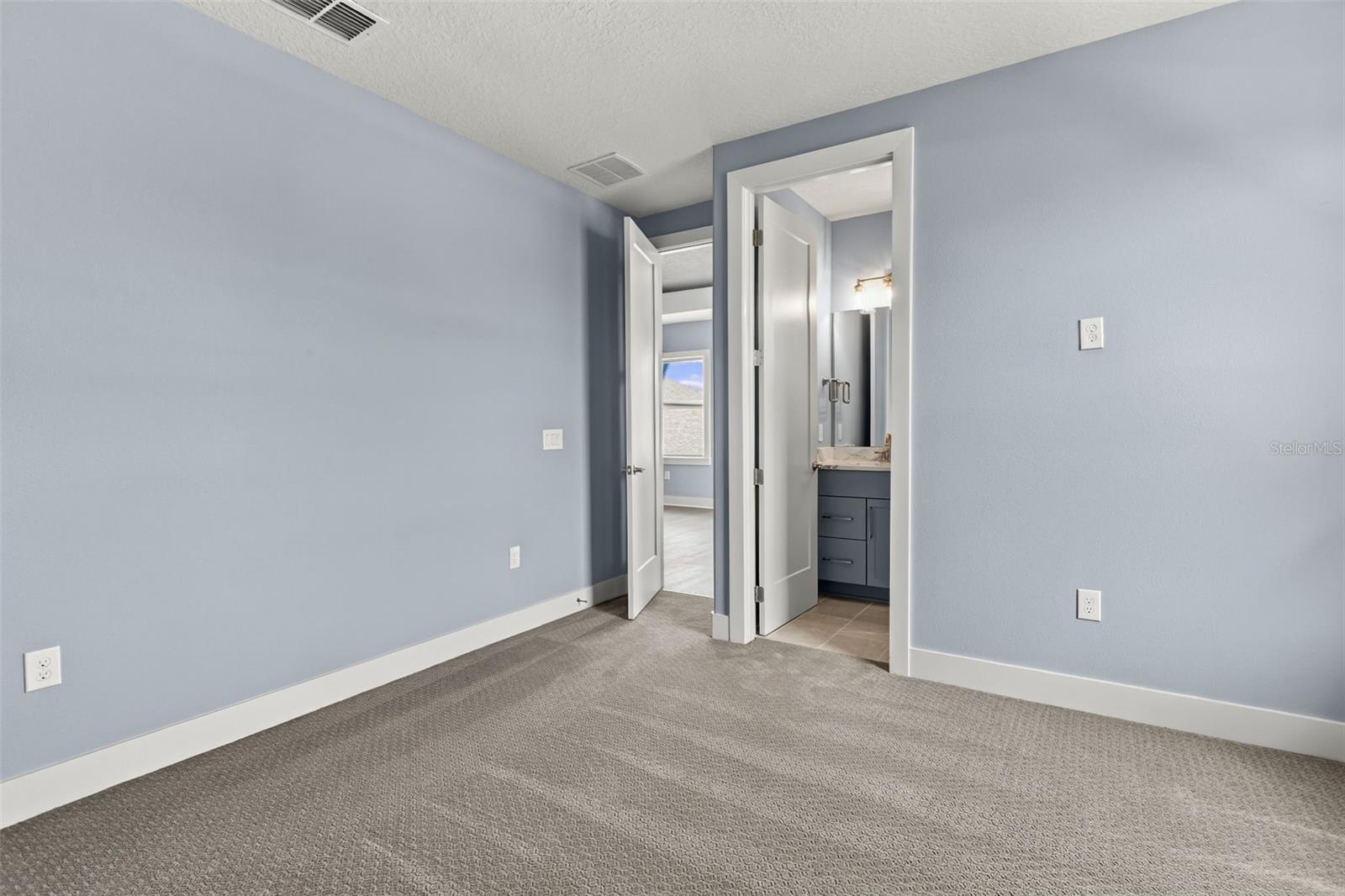 10061 GOBAT ALLEY, Orlando, FL 32827