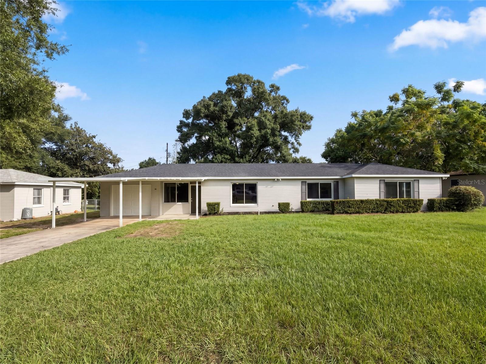 411 W SEMINOLE AVENUE, Eustis, FL 32726