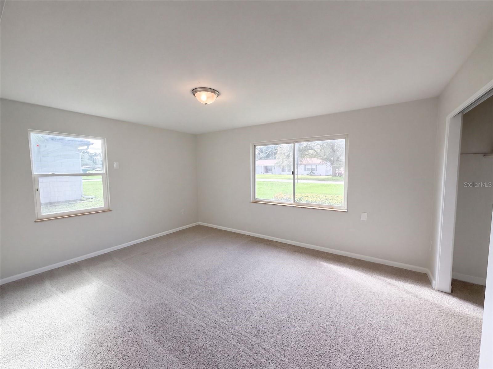 411 W SEMINOLE AVENUE, Eustis, FL 32726