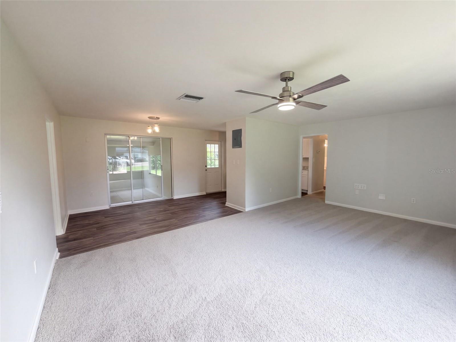 411 W SEMINOLE AVENUE, Eustis, FL 32726