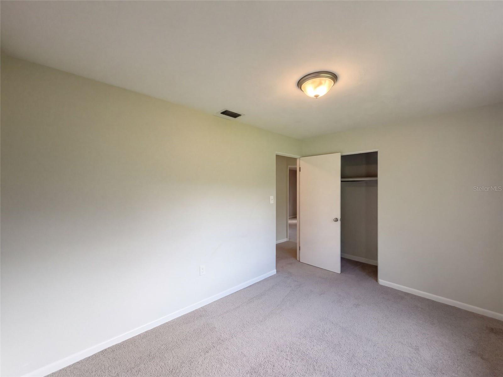 411 W SEMINOLE AVENUE, Eustis, FL 32726