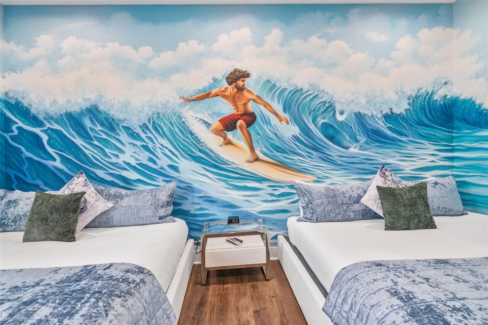 Kids themed bedroom