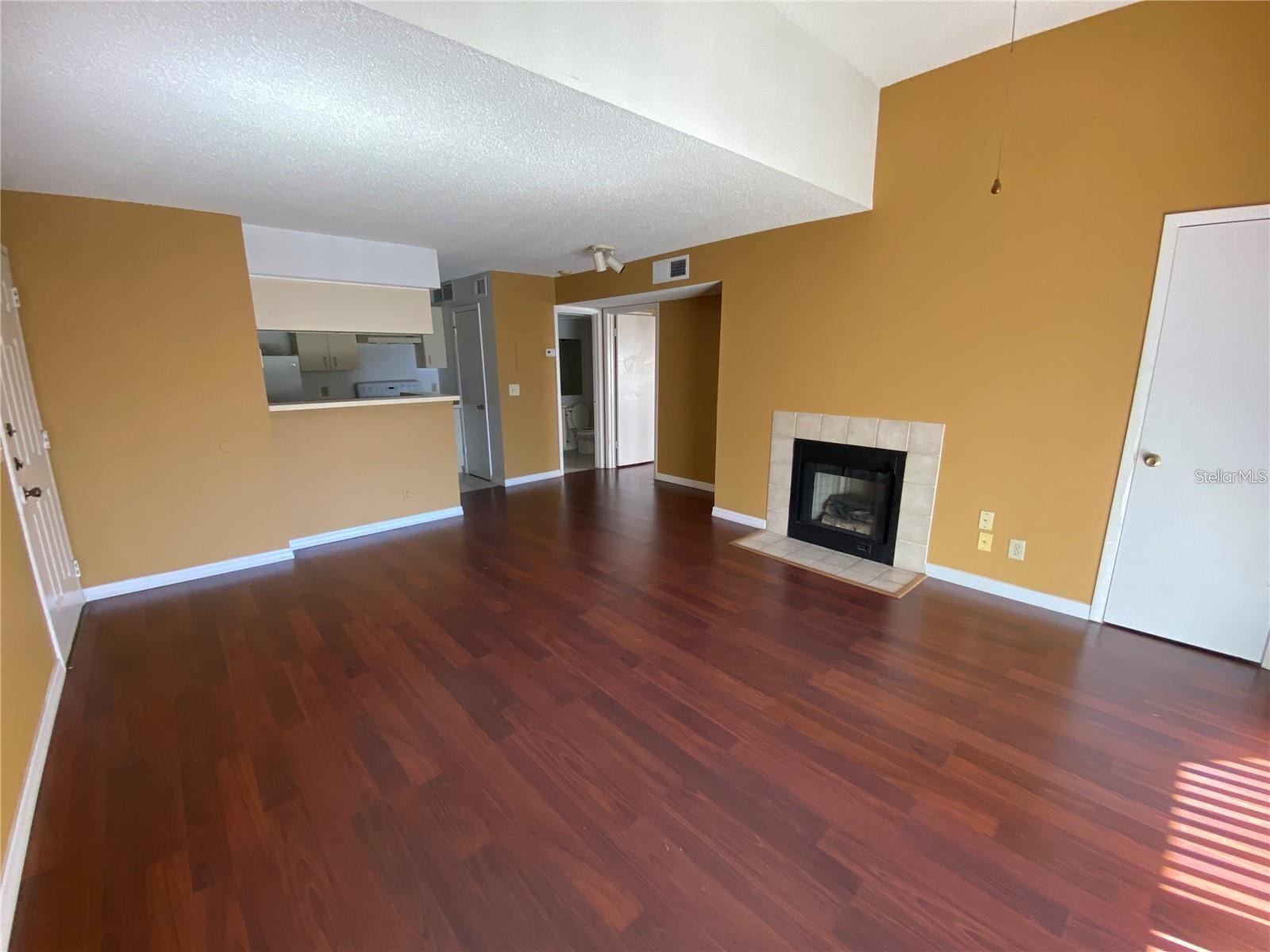 320 FORESTWAY CIRCLE, #307, Altamonte Springs, FL 32701