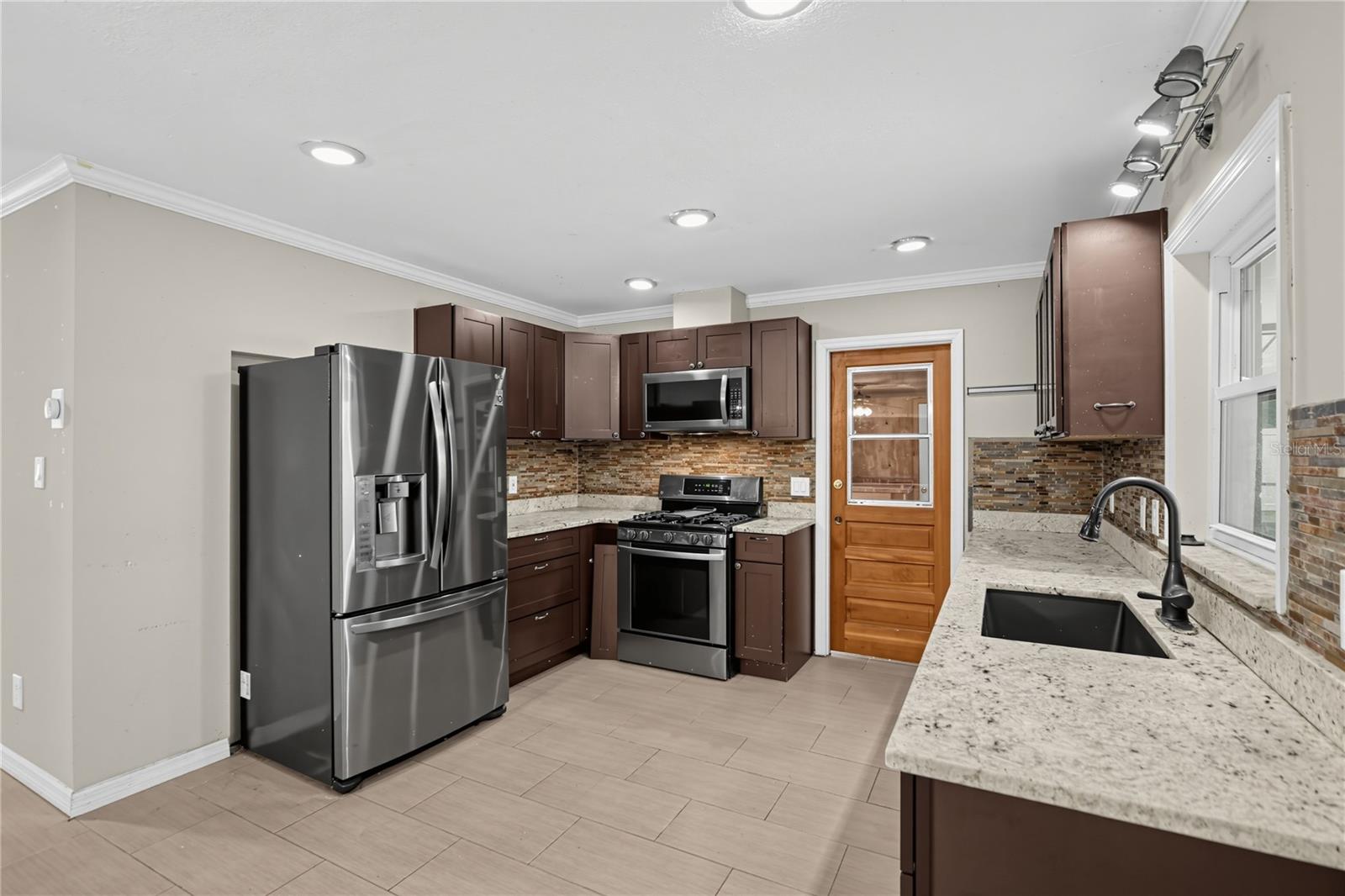 2020 LEANNE COURT, Winter Park, FL 32792 2020 LEANNE COURT, Winter Park, FL 32792
