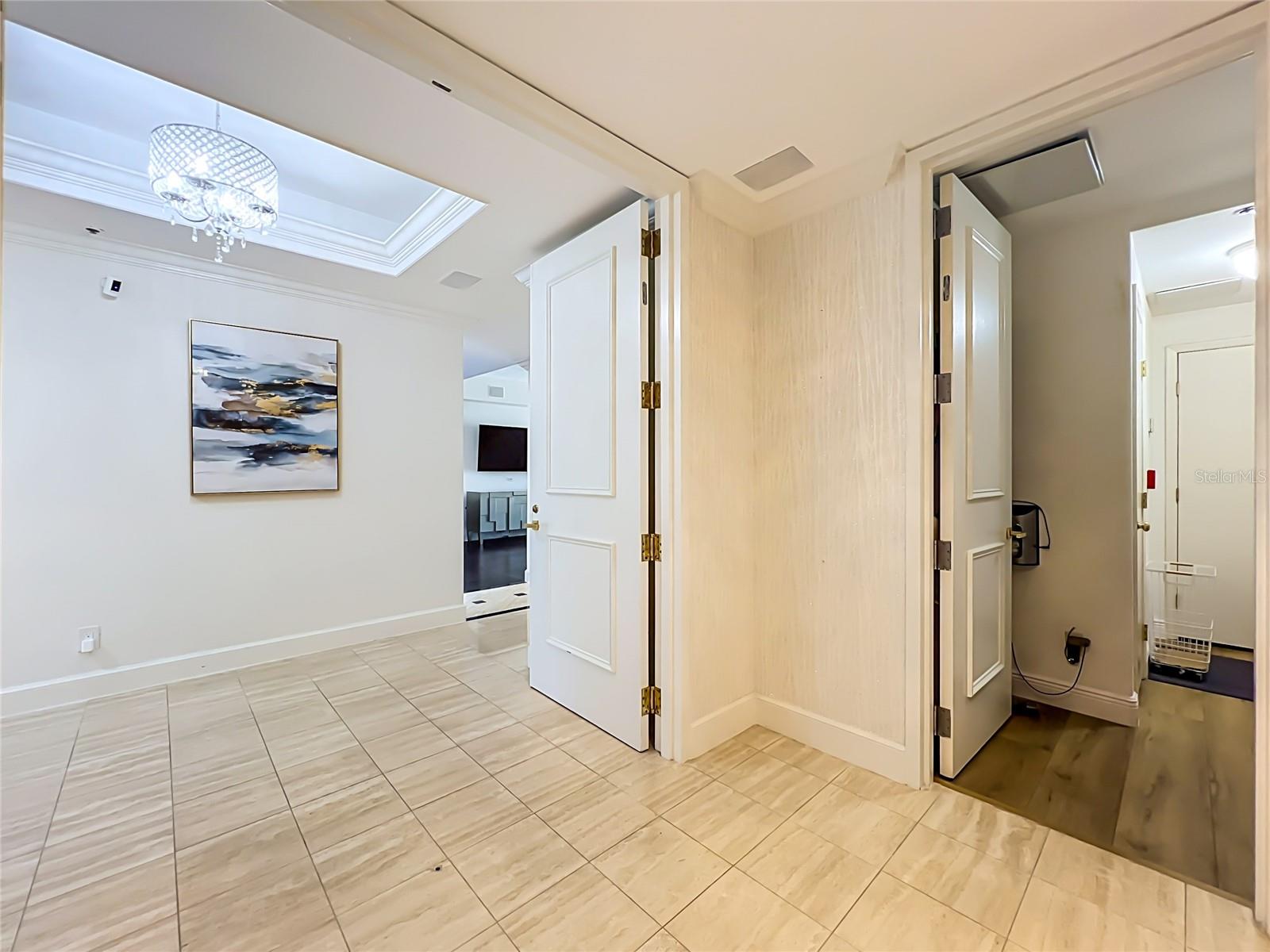 1110 W IVANHOE BOULEVARD, #9, Orlando, FL 32804 1110 W IVANHOE BOULEVARD, #9, Orlando, FL 32804