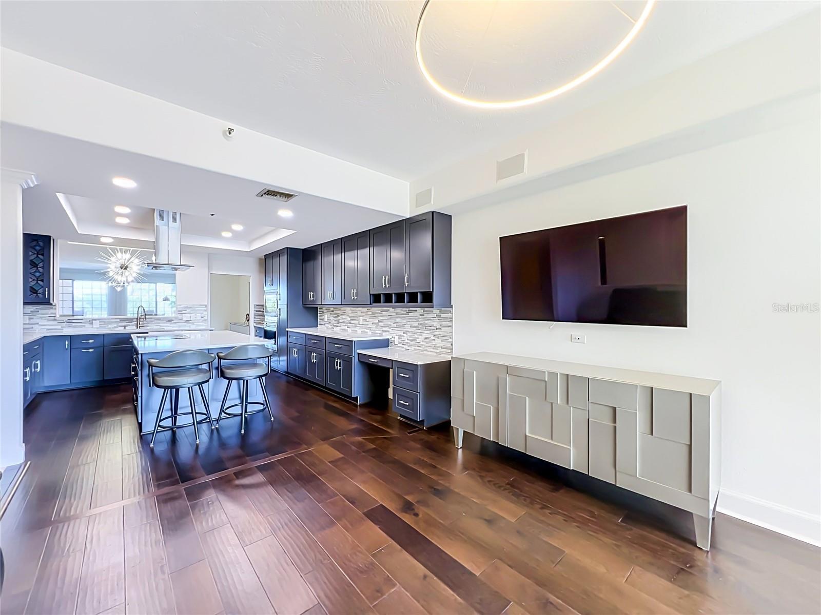 1110 W IVANHOE BOULEVARD, #9, Orlando, FL 32804 1110 W IVANHOE BOULEVARD, #9, Orlando, FL 32804