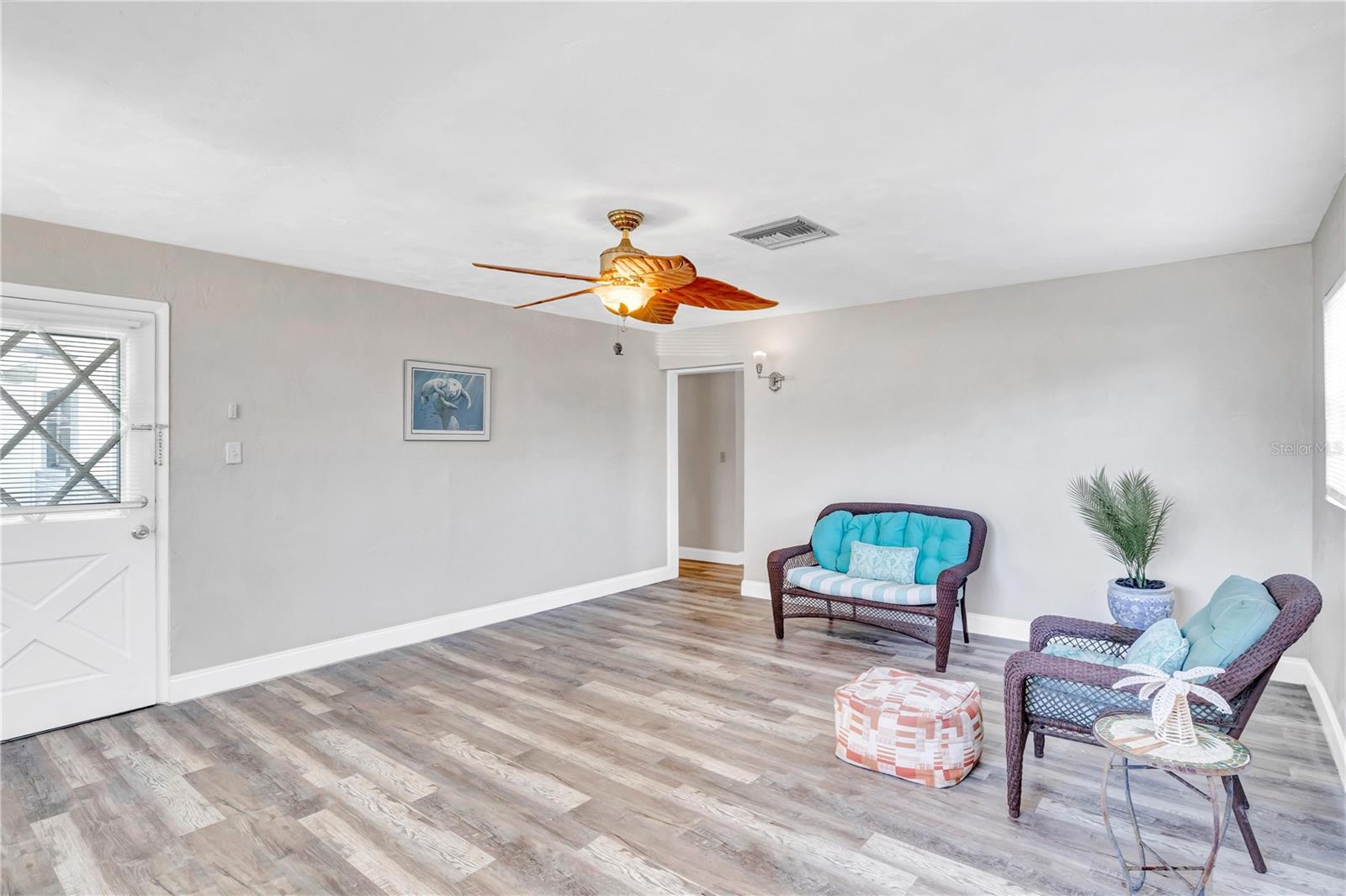 141 W CONNECTICUT AVENUE, Edgewater, FL 32132