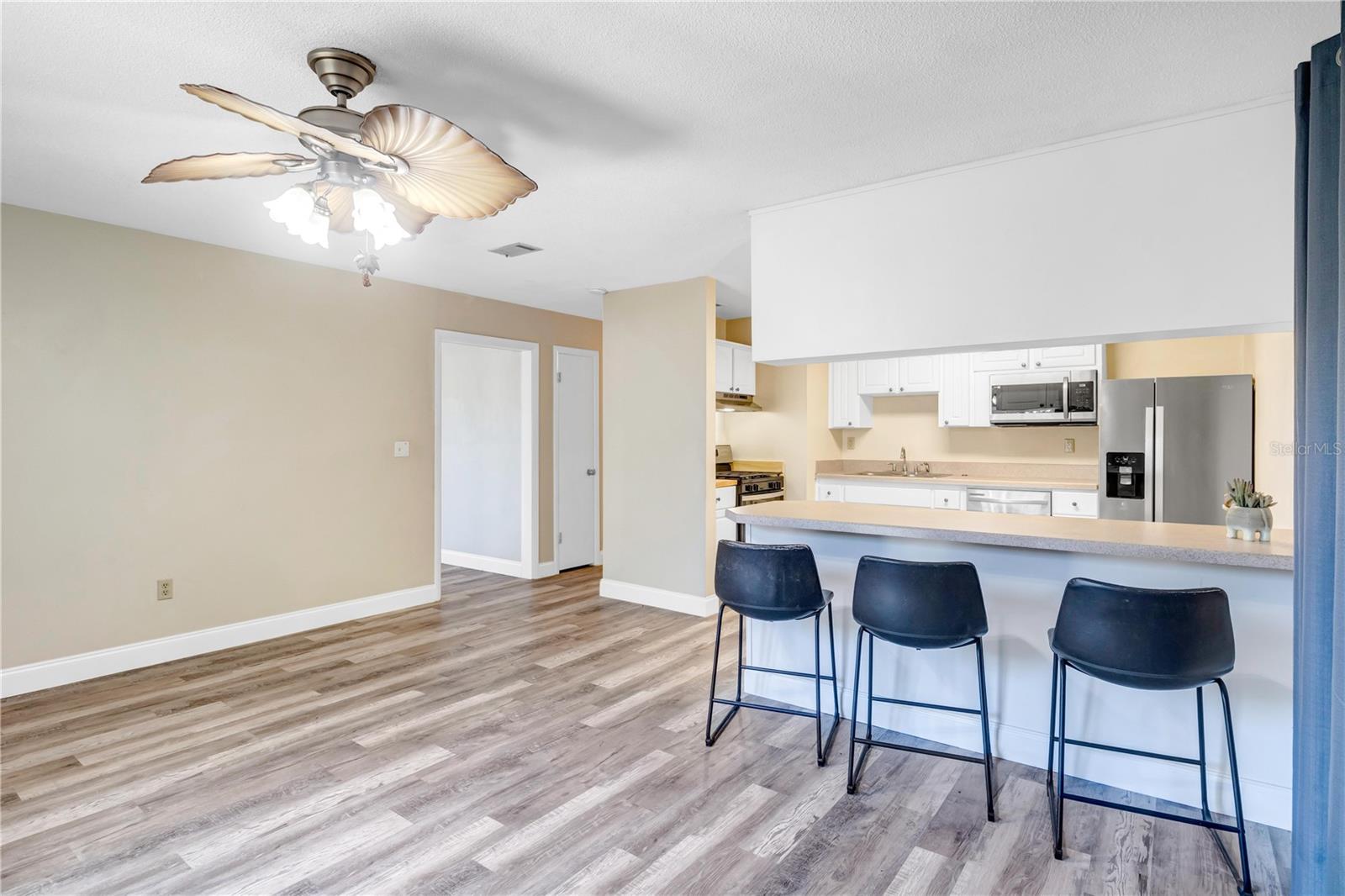 141 W CONNECTICUT AVENUE, Edgewater, FL 32132