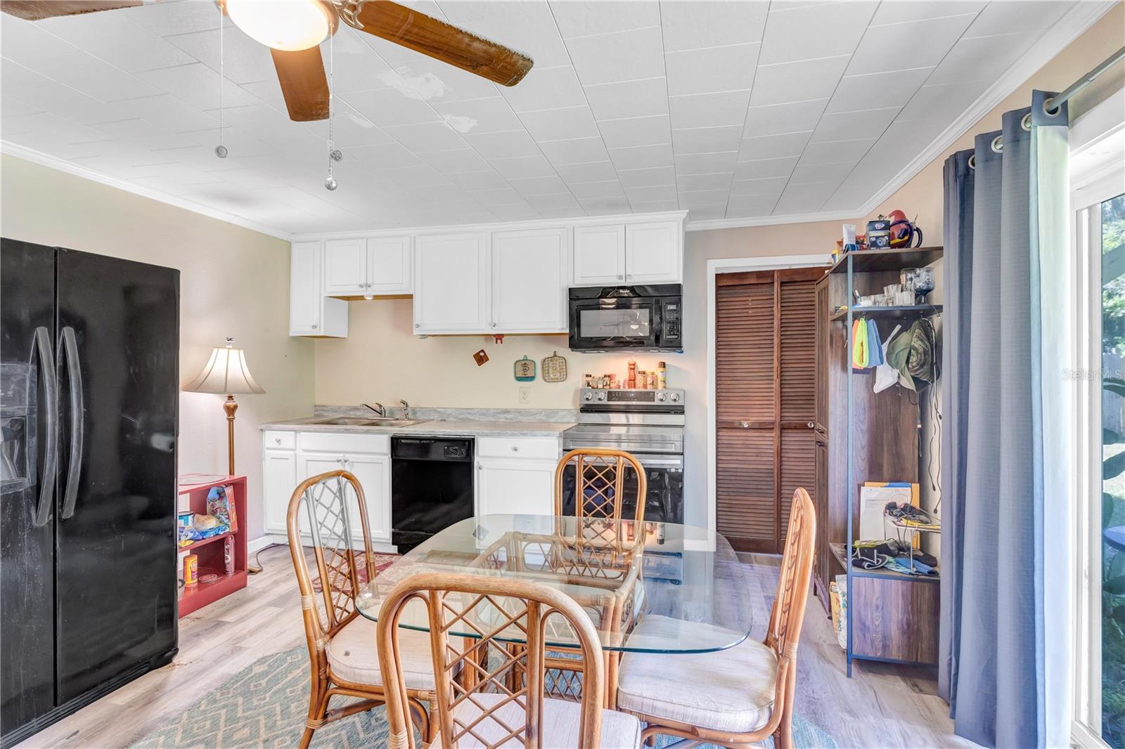 141 W CONNECTICUT AVENUE, Edgewater, FL 32132