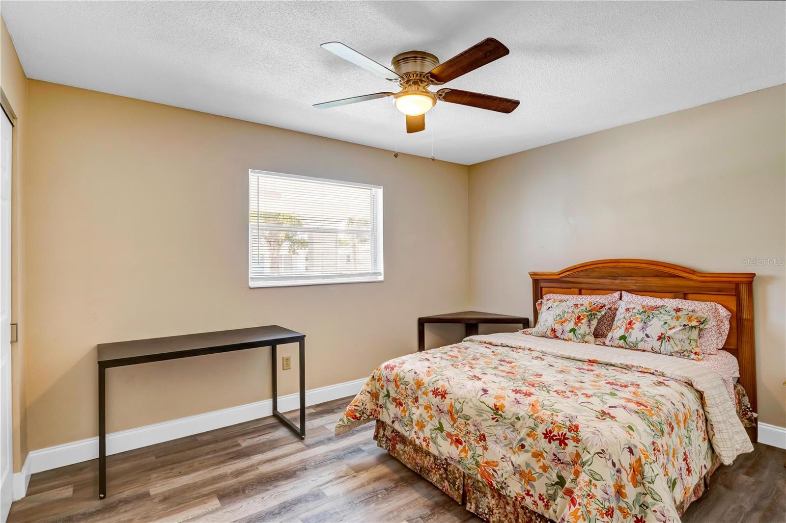 141 W CONNECTICUT AVENUE, Edgewater, FL 32132