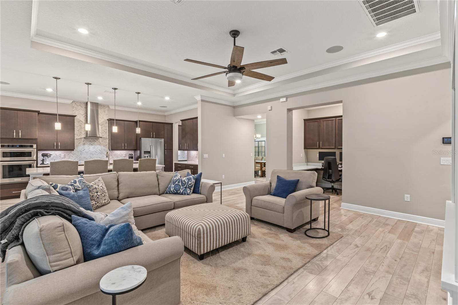 8037 LUDINGTON CIRCLE, Orlando, FL 32836