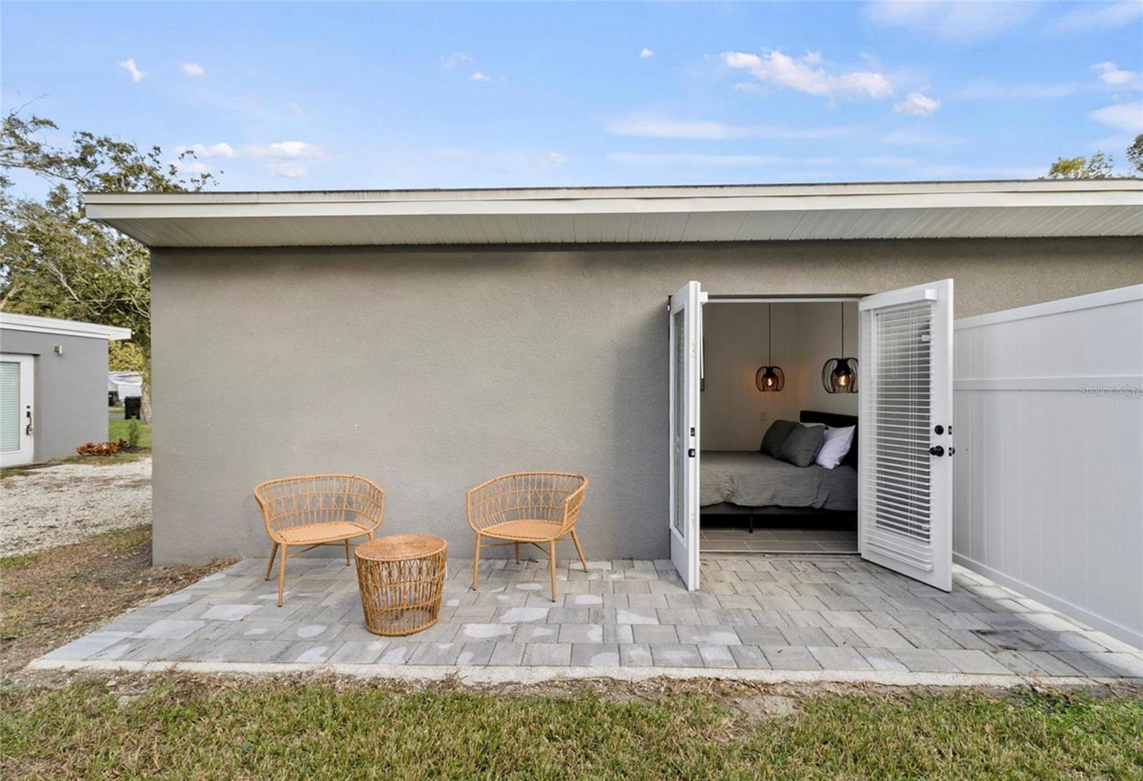 1922 CLOVERLAWN AVENUE, Orlando, FL 32806