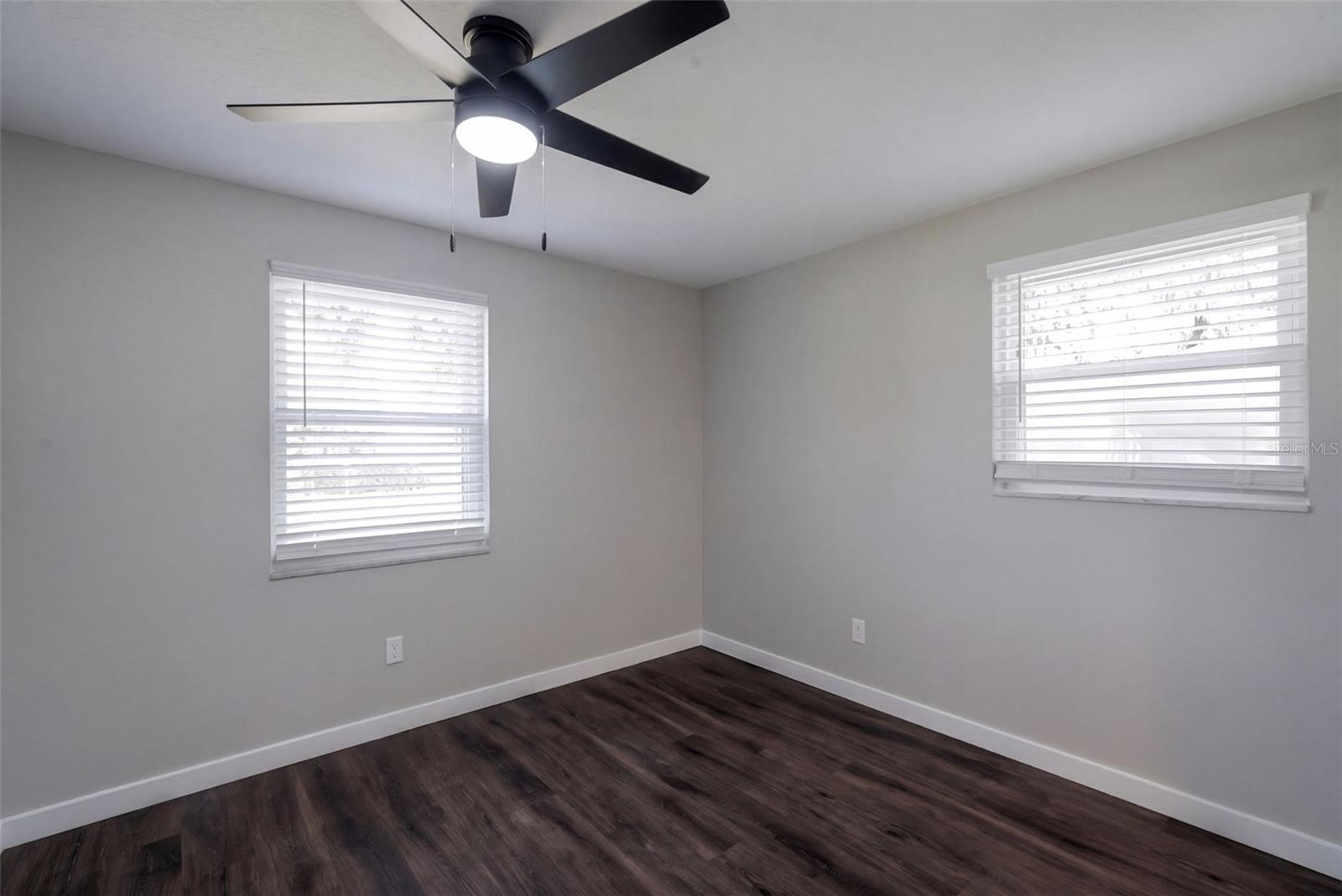 24 W GARDEN AVENUE, Winter Garden, FL 34787