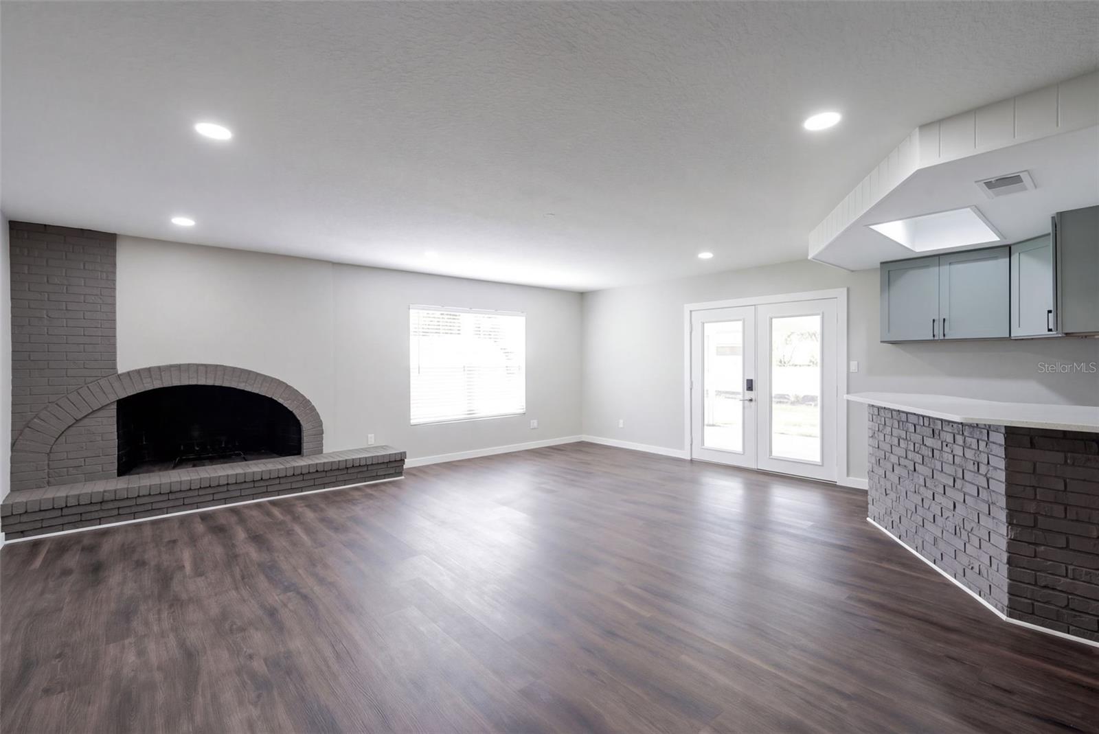 24 W GARDEN AVENUE, Winter Garden, FL 34787