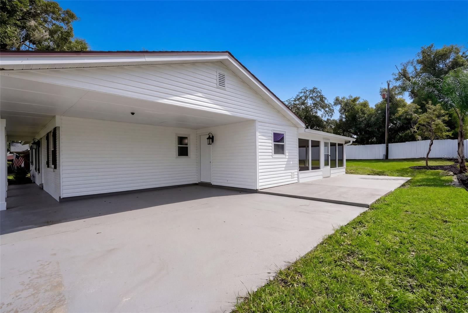 24 W GARDEN AVENUE, Winter Garden, FL 34787
