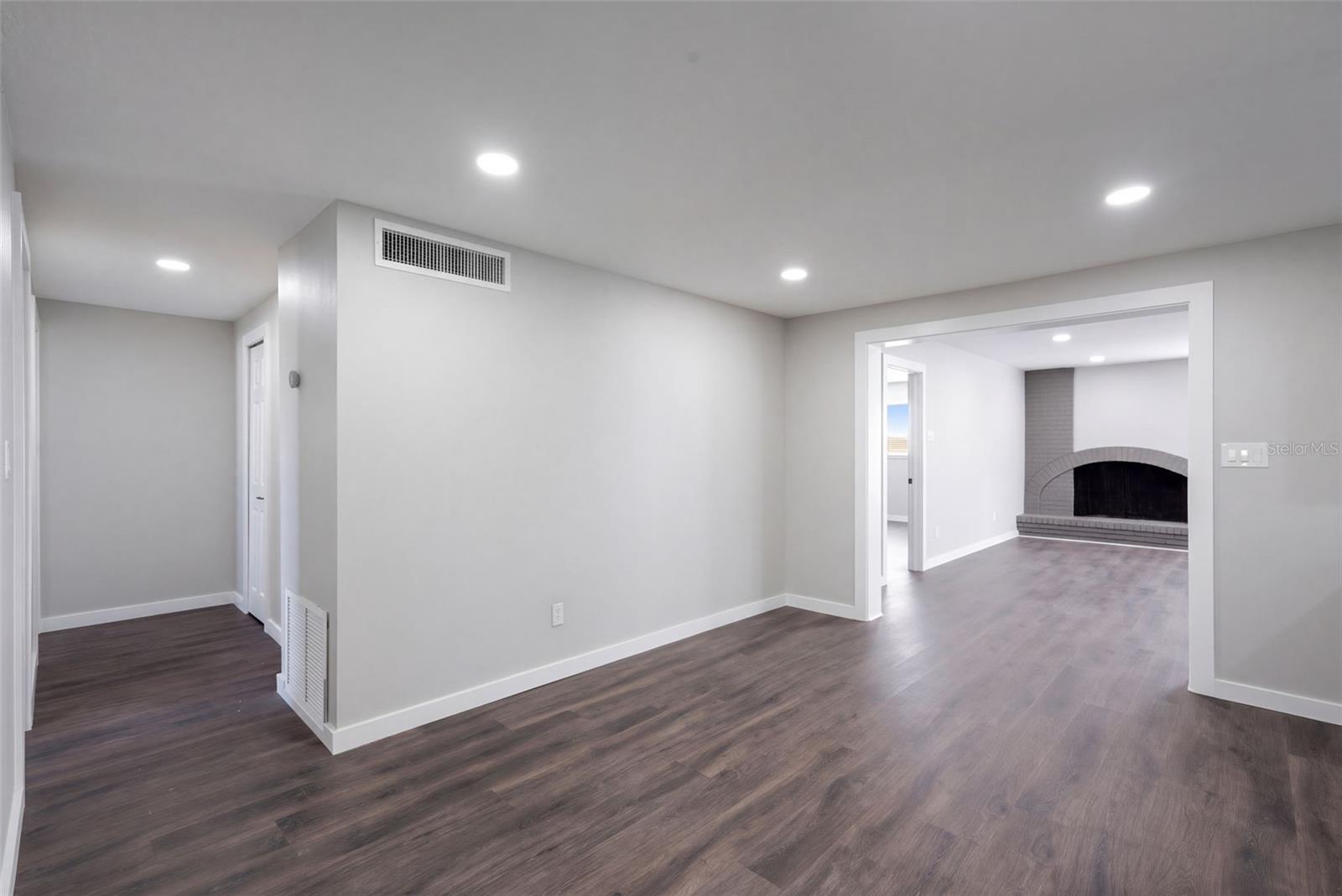 24 W GARDEN AVENUE, Winter Garden, FL 34787