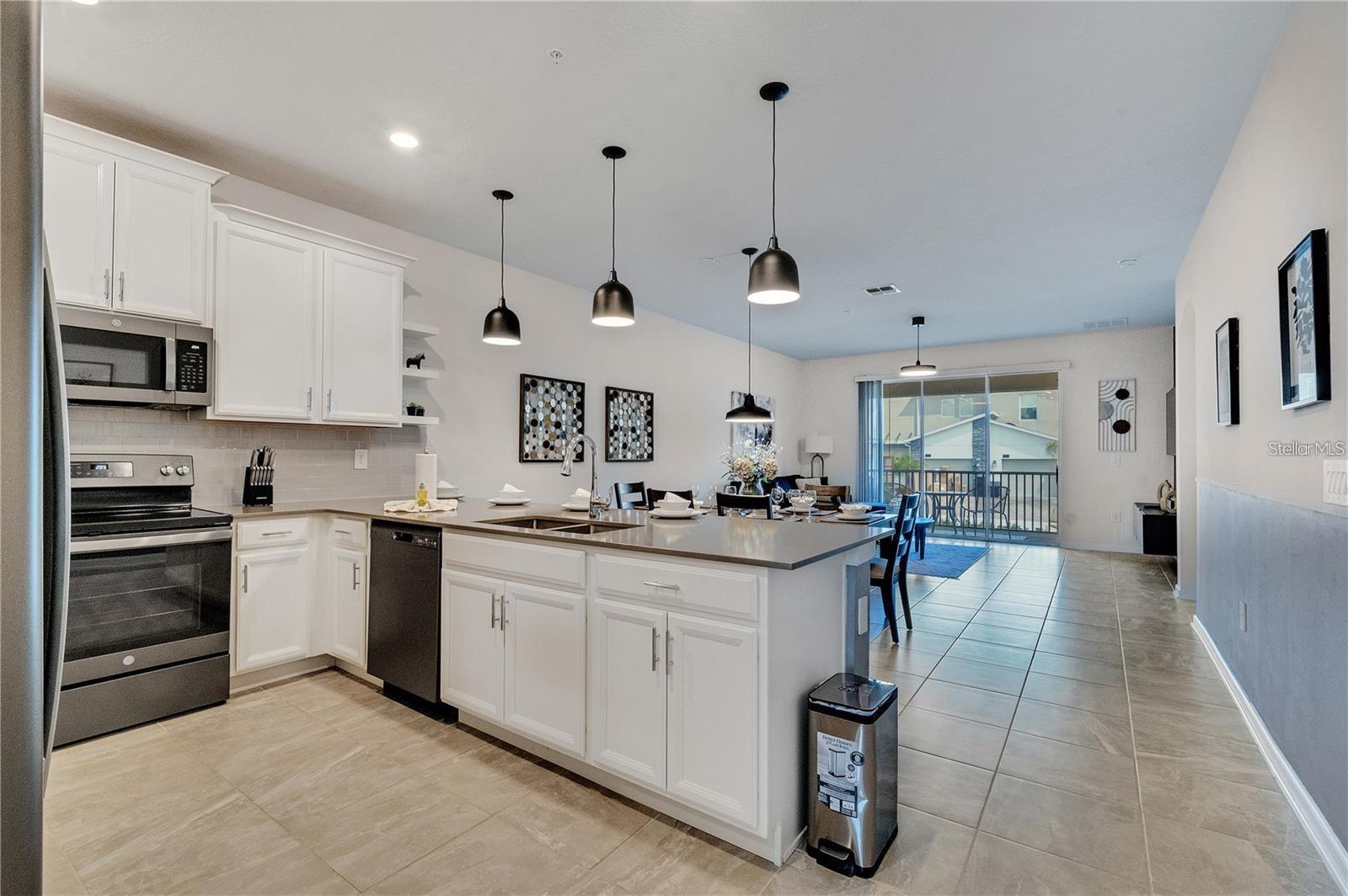 8889 CABOT CLIFFS DRIVE, #104, Davenport, FL 33896 8889 CABOT CLIFFS DRIVE, #104, Davenport, FL 33896