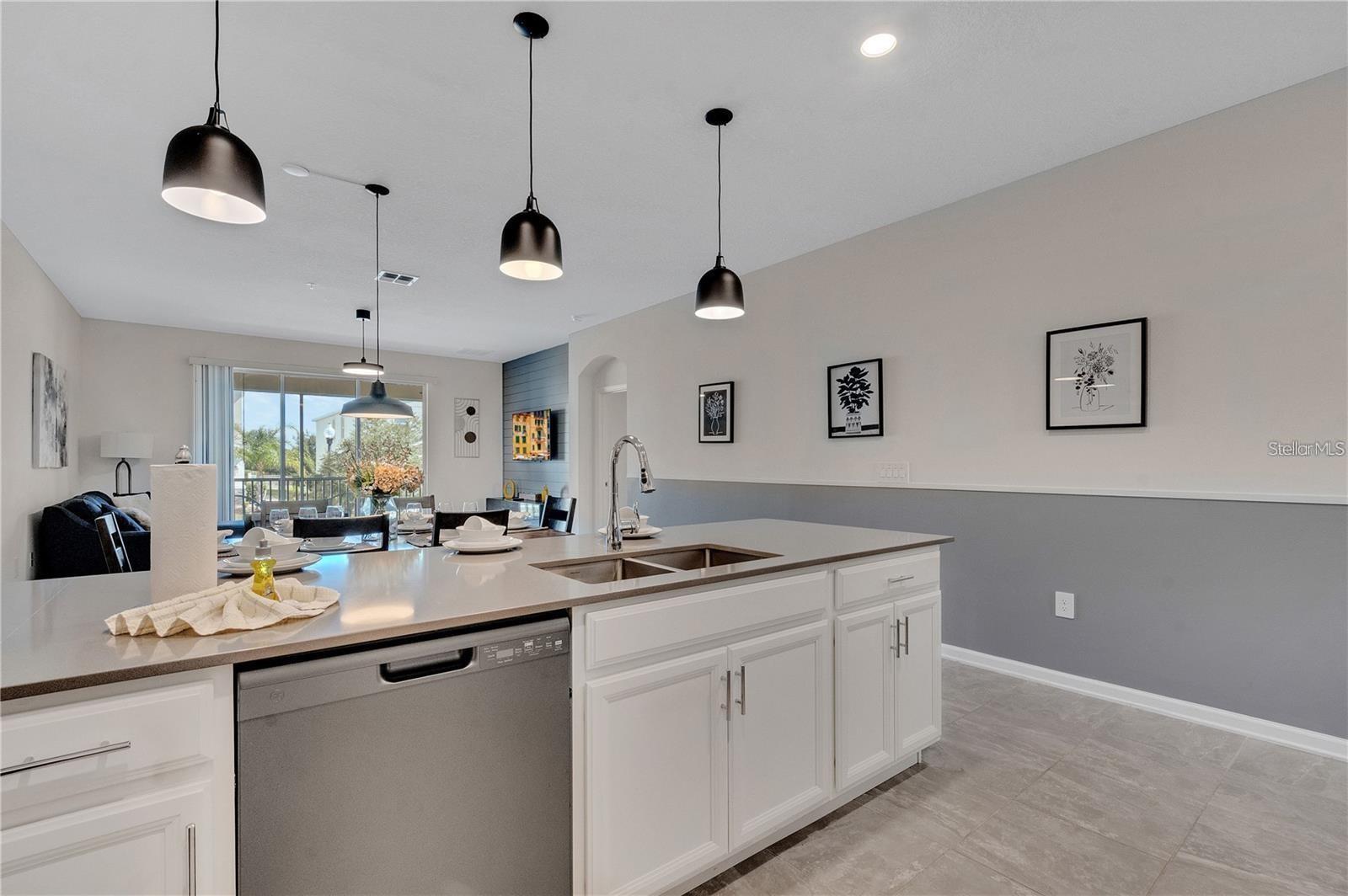 8889 CABOT CLIFFS DRIVE, #104, Davenport, FL 33896 8889 CABOT CLIFFS DRIVE, #104, Davenport, FL 33896