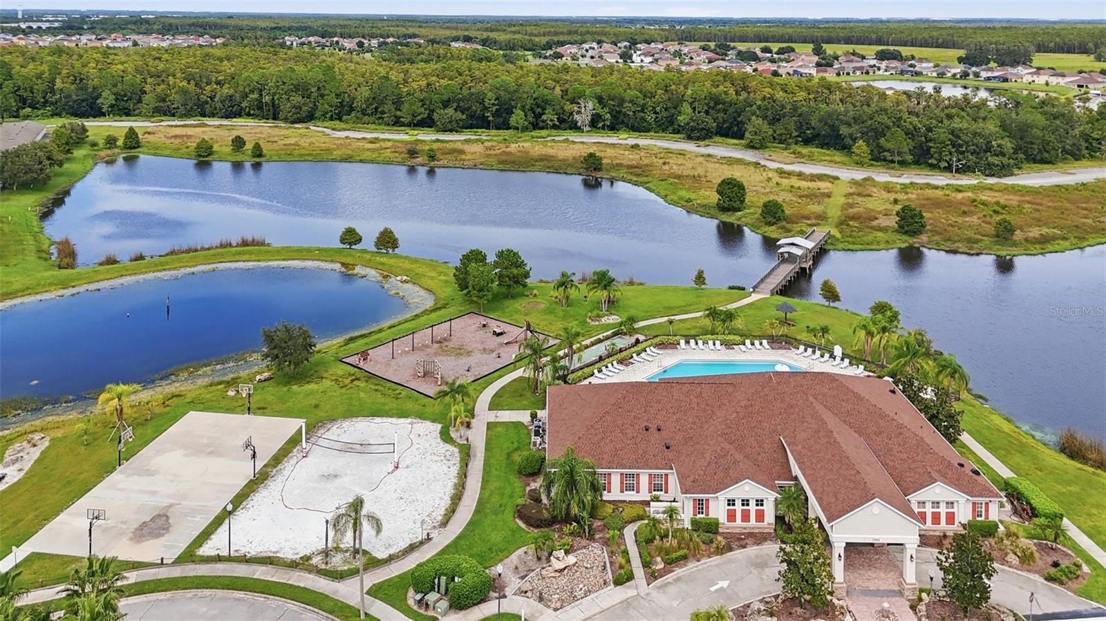Clubhouse/Amenities