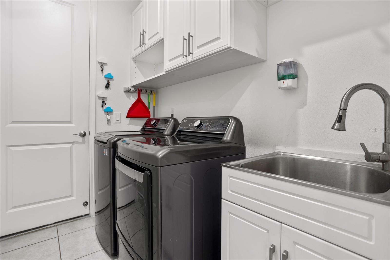 2052 WOOD THRUSH LANE, Winter Park, FL 32792