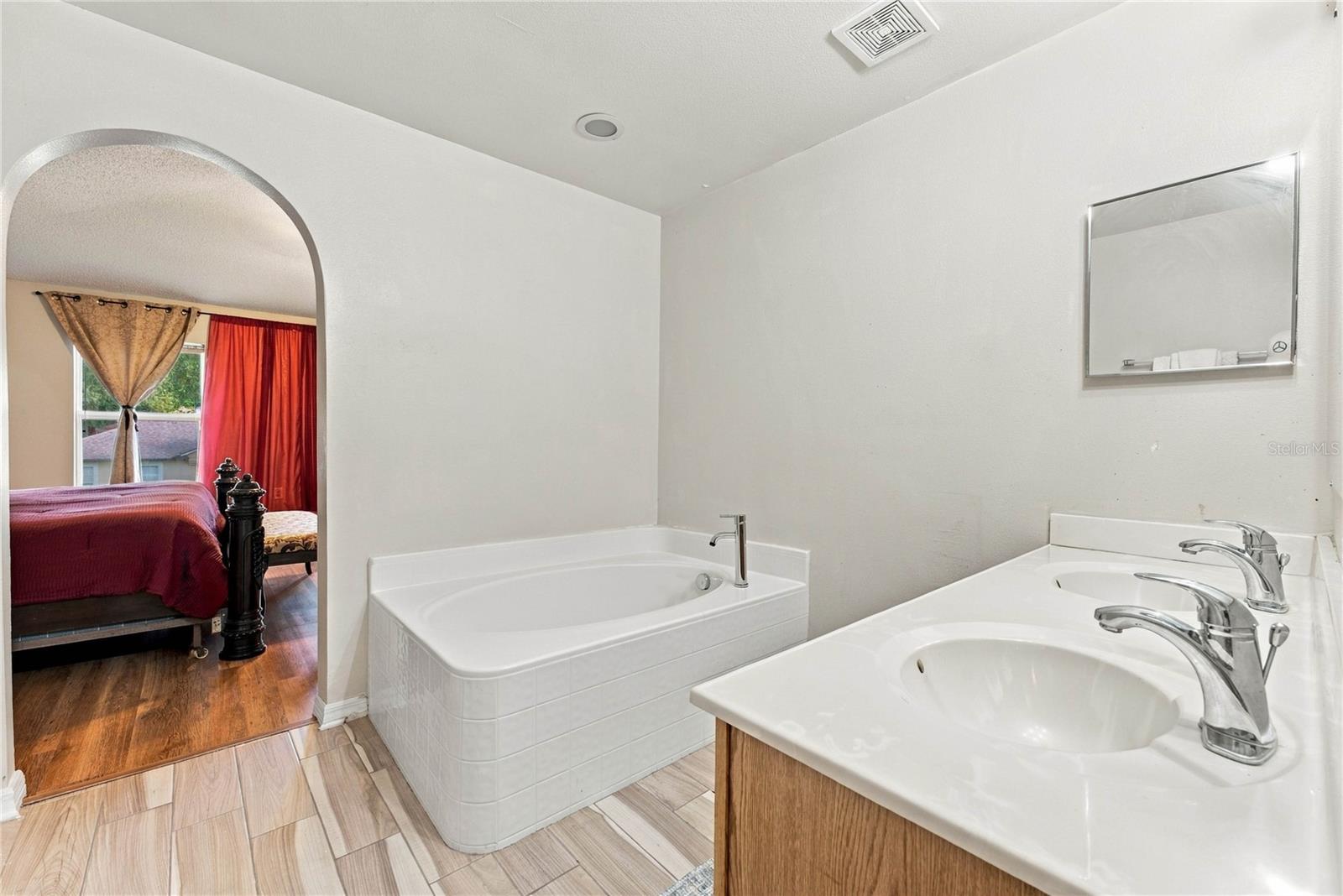 2818 SHEILA DRIVE, Apopka, FL 32712