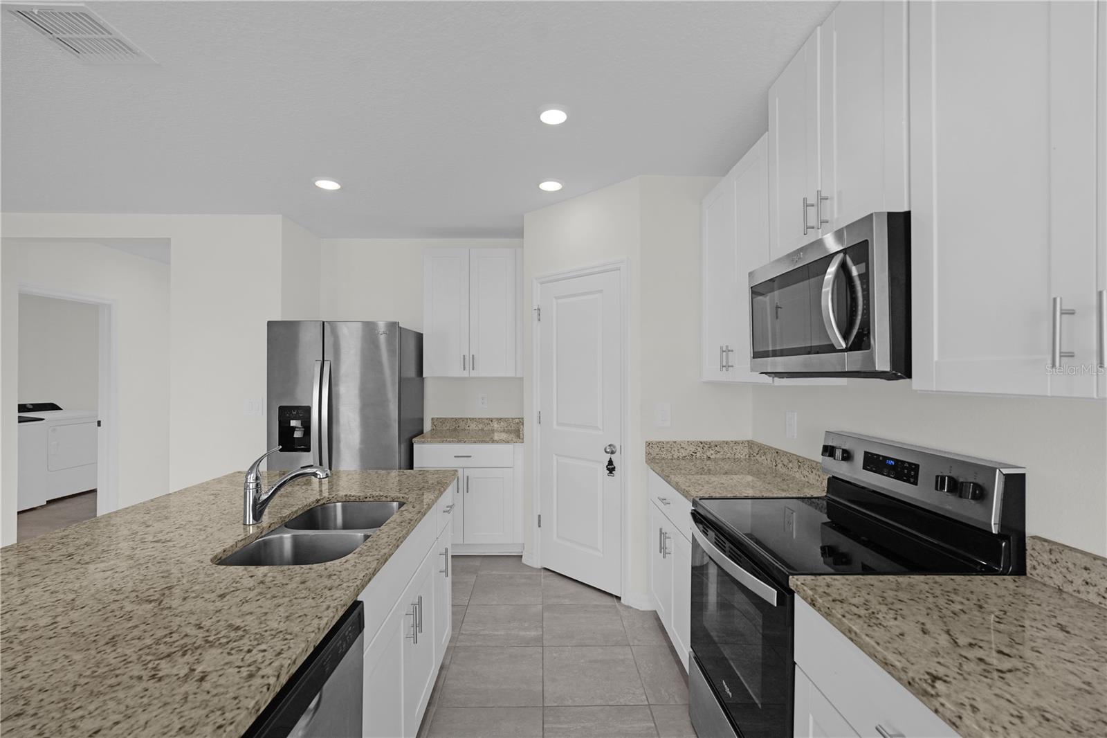 1329 OAK VALLEY DRIVE, Auburndale, FL 33823 1329 OAK VALLEY DRIVE, Auburndale, FL 33823
